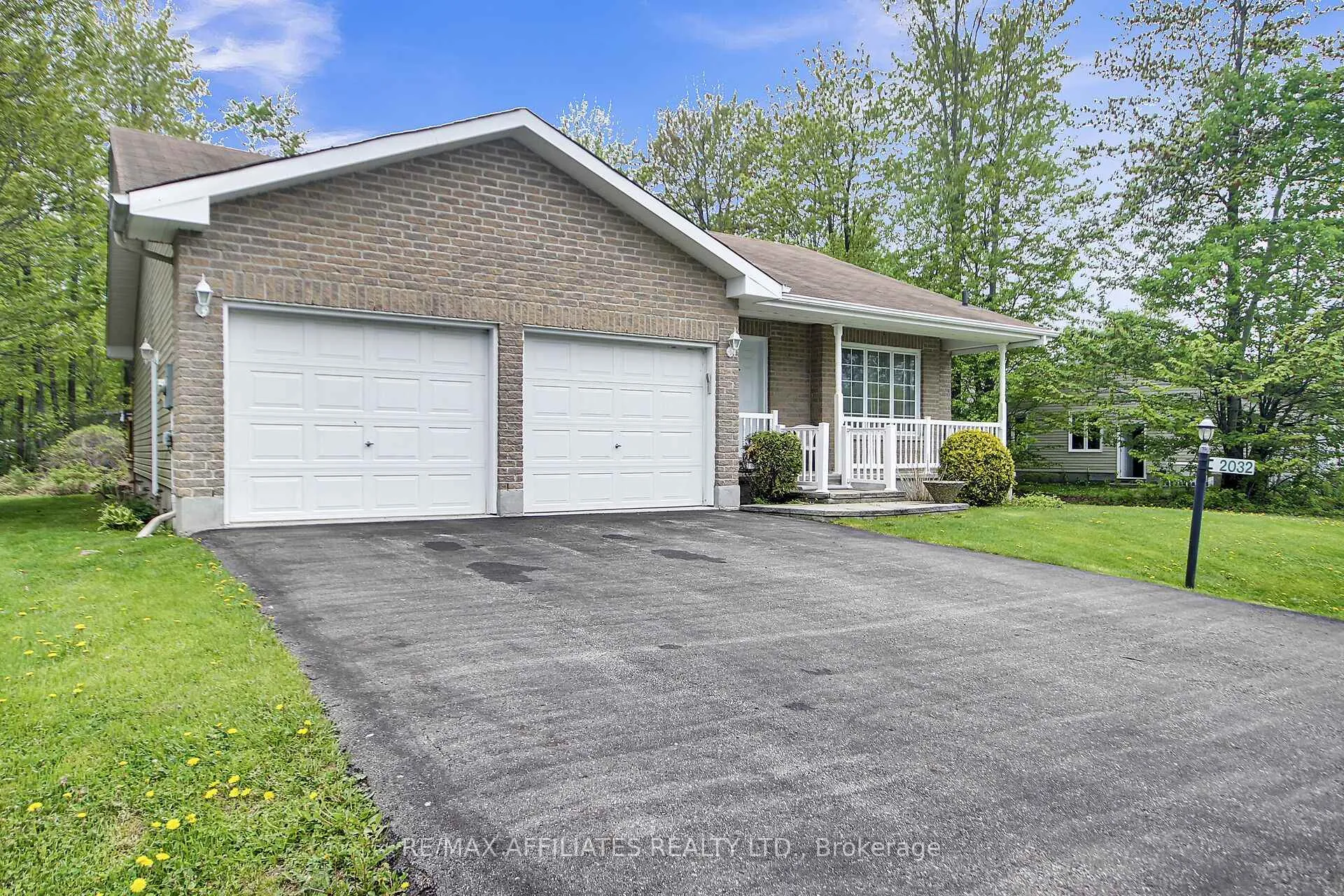 Photo 3 of 2032 Sun Vista Private, Ottawa, Greely — HOMEH