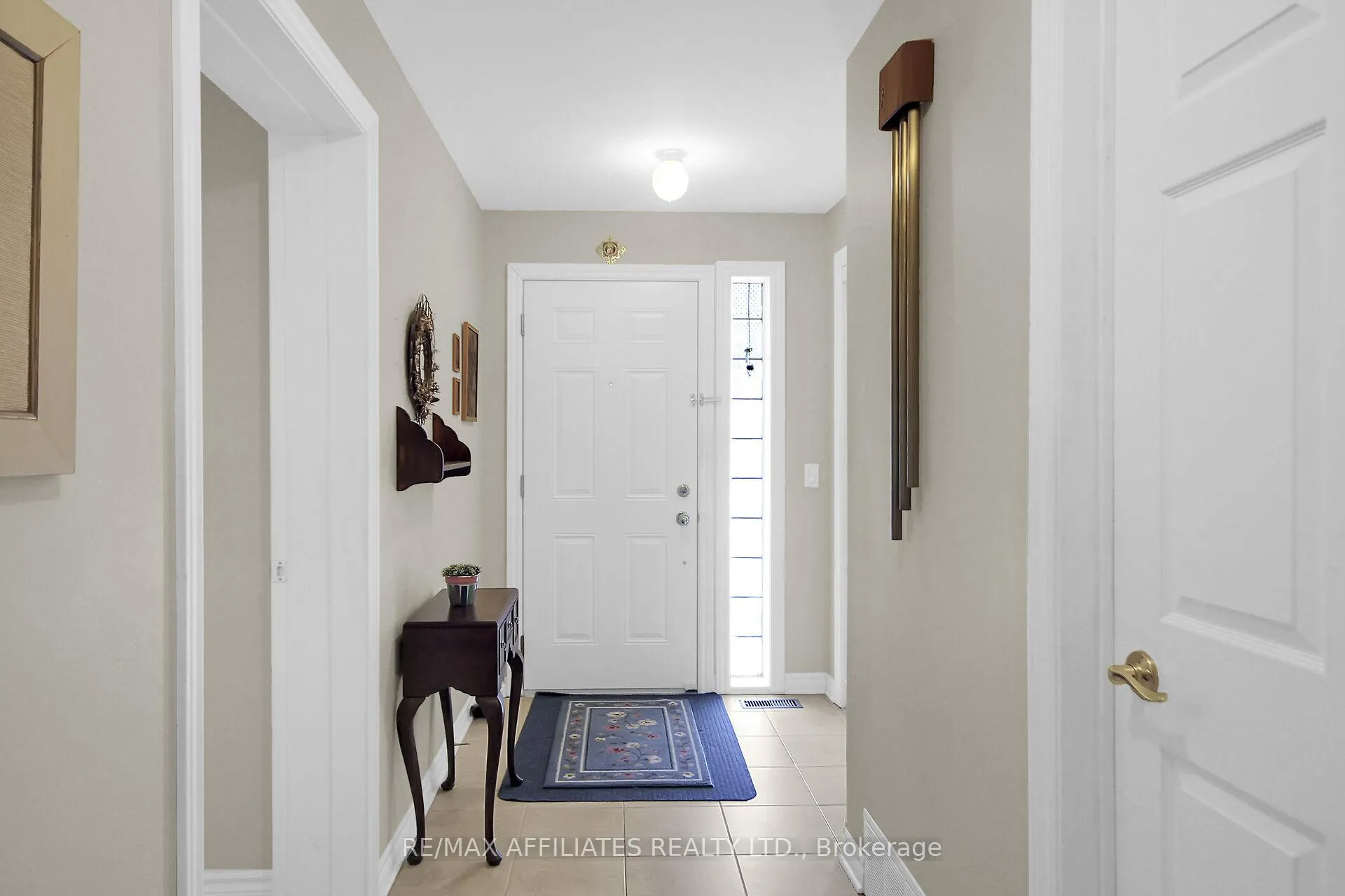 Photo 4 of 2032 Sun Vista Private, Ottawa, Greely — HOMEH