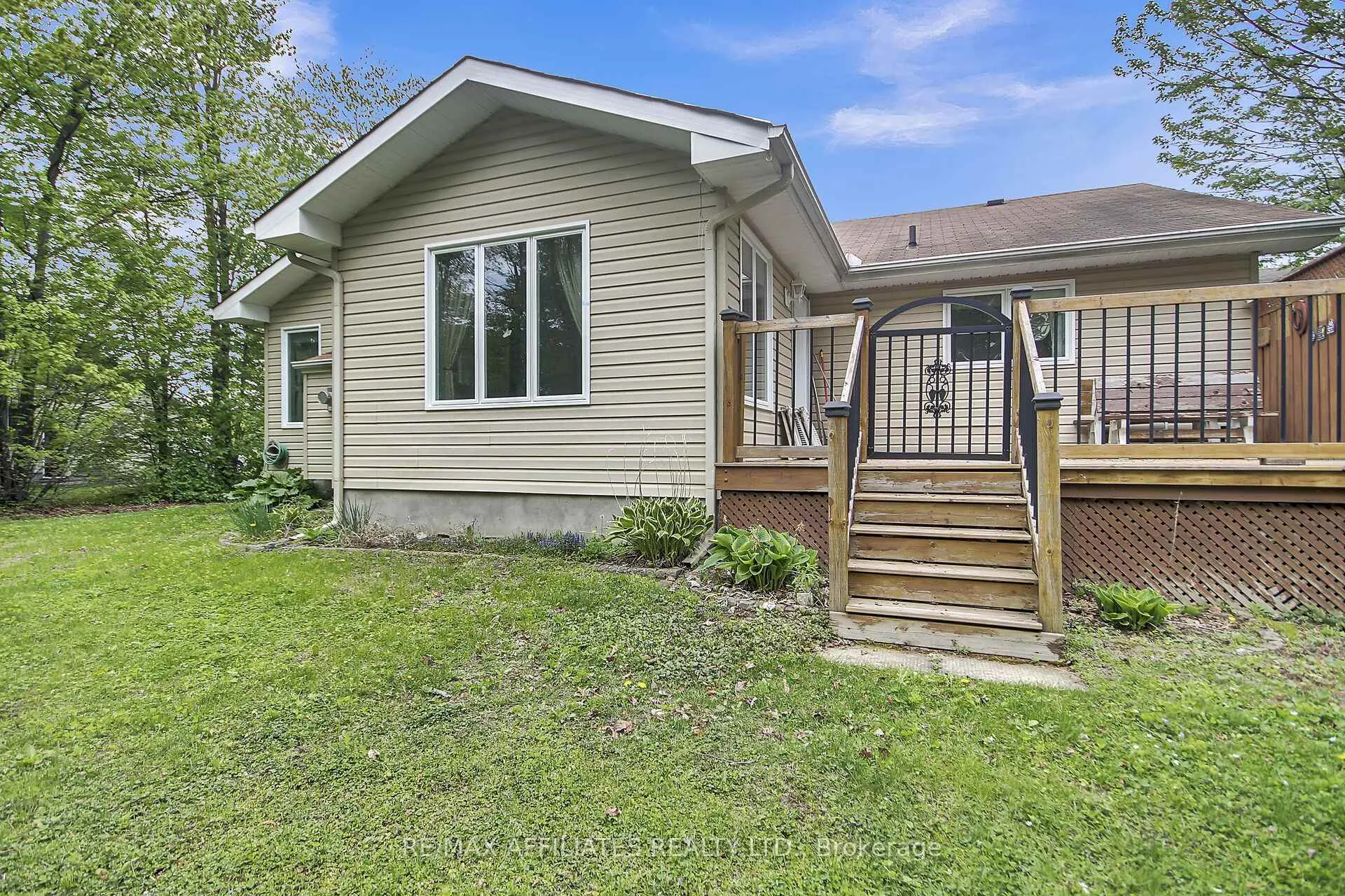 Photo 24 of 2032 Sun Vista Private, Ottawa, Greely — HOMEH