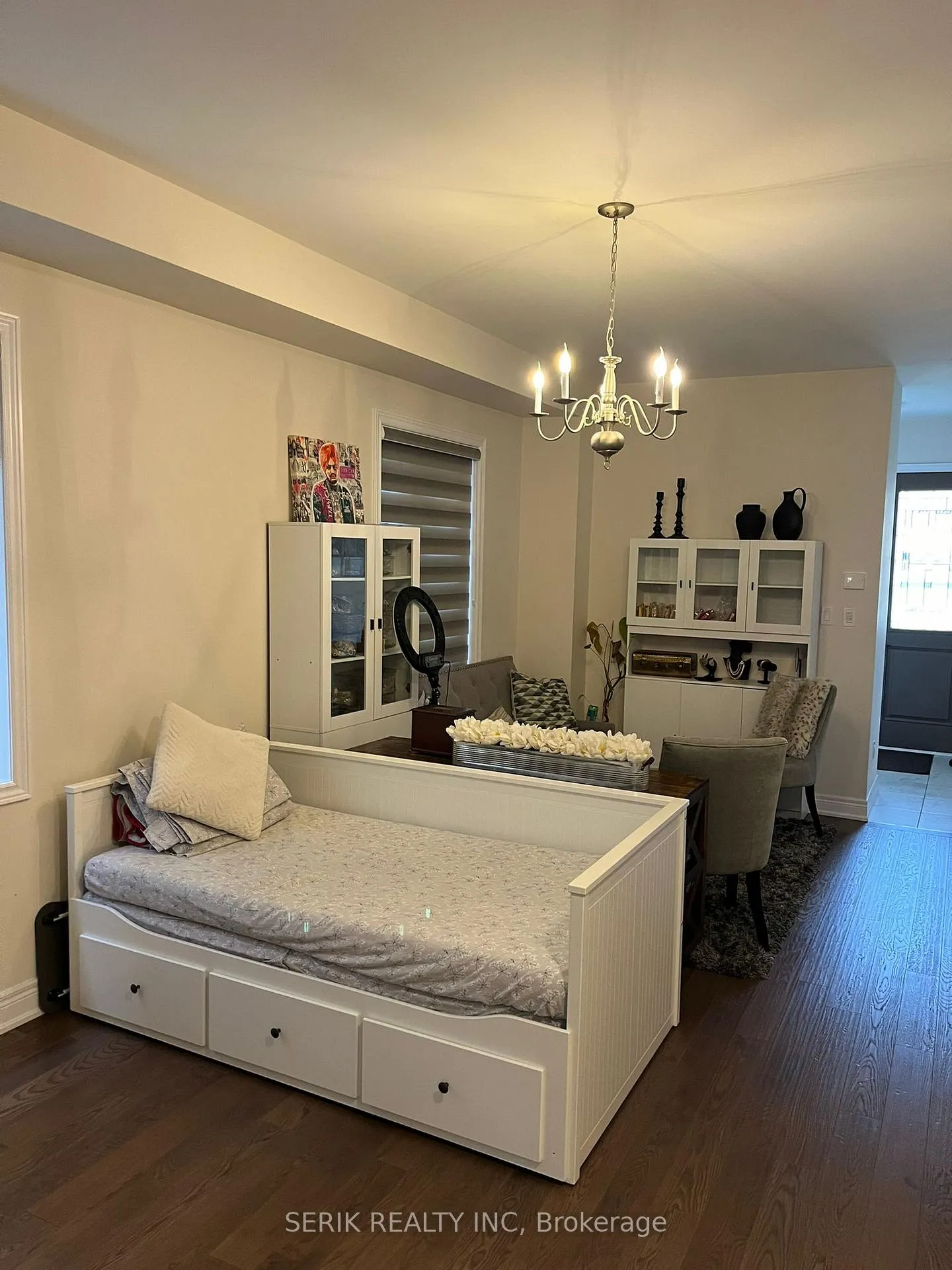Photo 9 of 34 Kessler Drive, Brampton, Sandringham-Wellington North — HOMEH