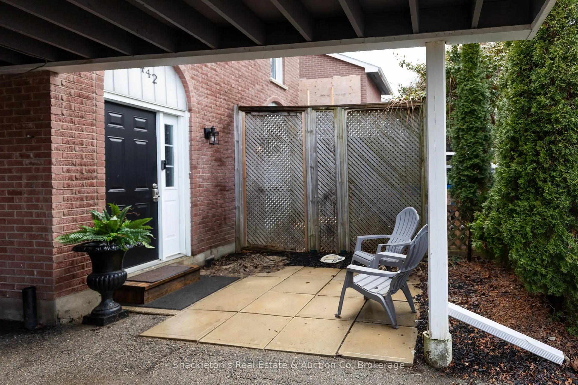 Photo 3 of 442 Glastonbury Drive, Stratford — HOMEH