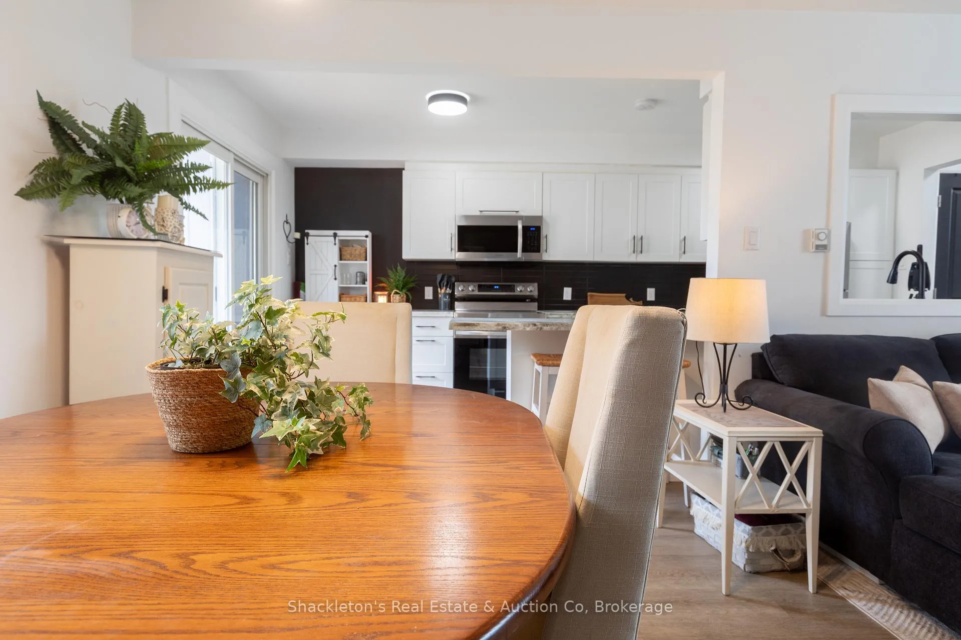 Photo 14 of 442 Glastonbury Drive, Stratford — HOMEH