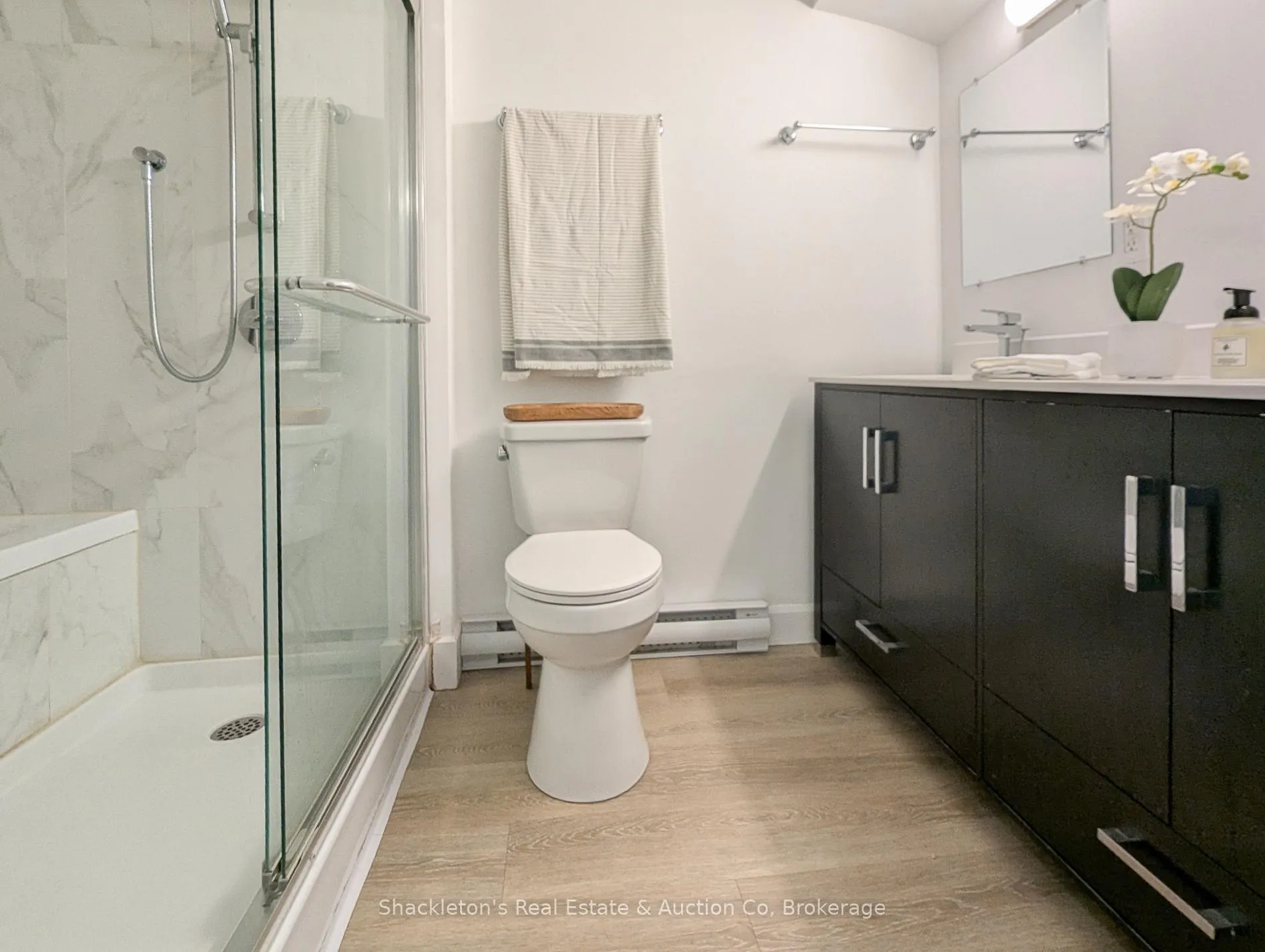 Photo 17 of 442 Glastonbury Drive, Stratford — HOMEH