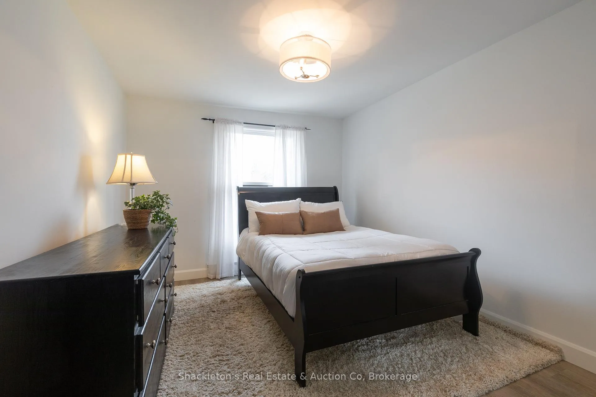 Photo 19 of 442 Glastonbury Drive, Stratford — HOMEH