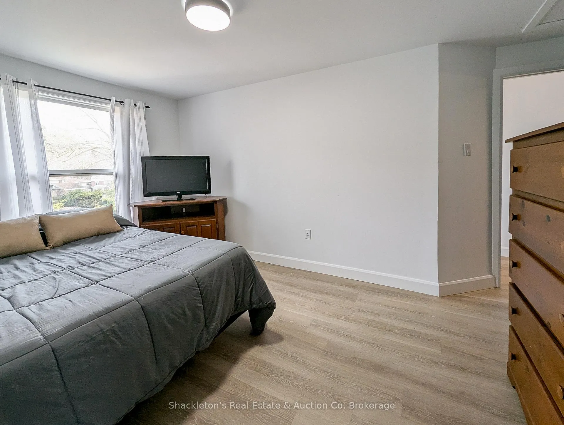 Photo 22 of 442 Glastonbury Drive, Stratford — HOMEH