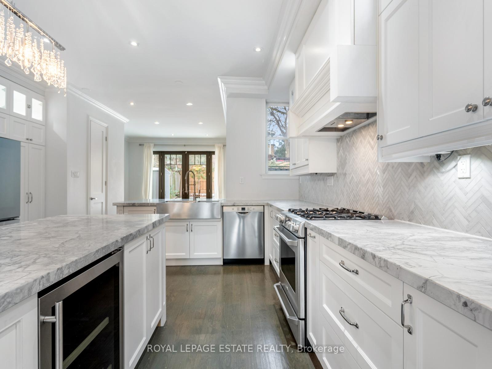 Photo 4 of 250 Cottingham Street, Toronto, Casa Loma — HOMEH