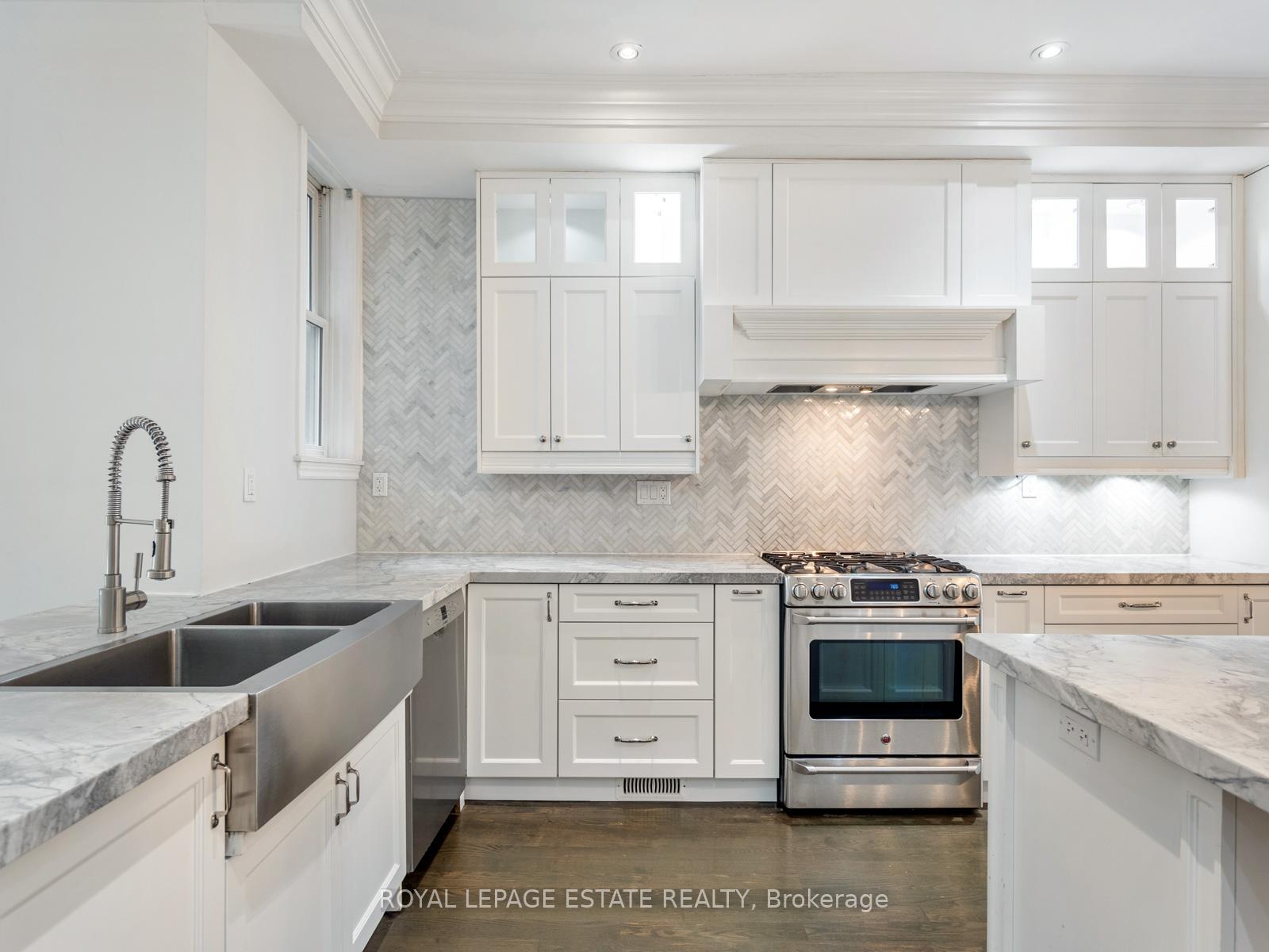 Photo 7 of 250 Cottingham Street, Toronto, Casa Loma — HOMEH