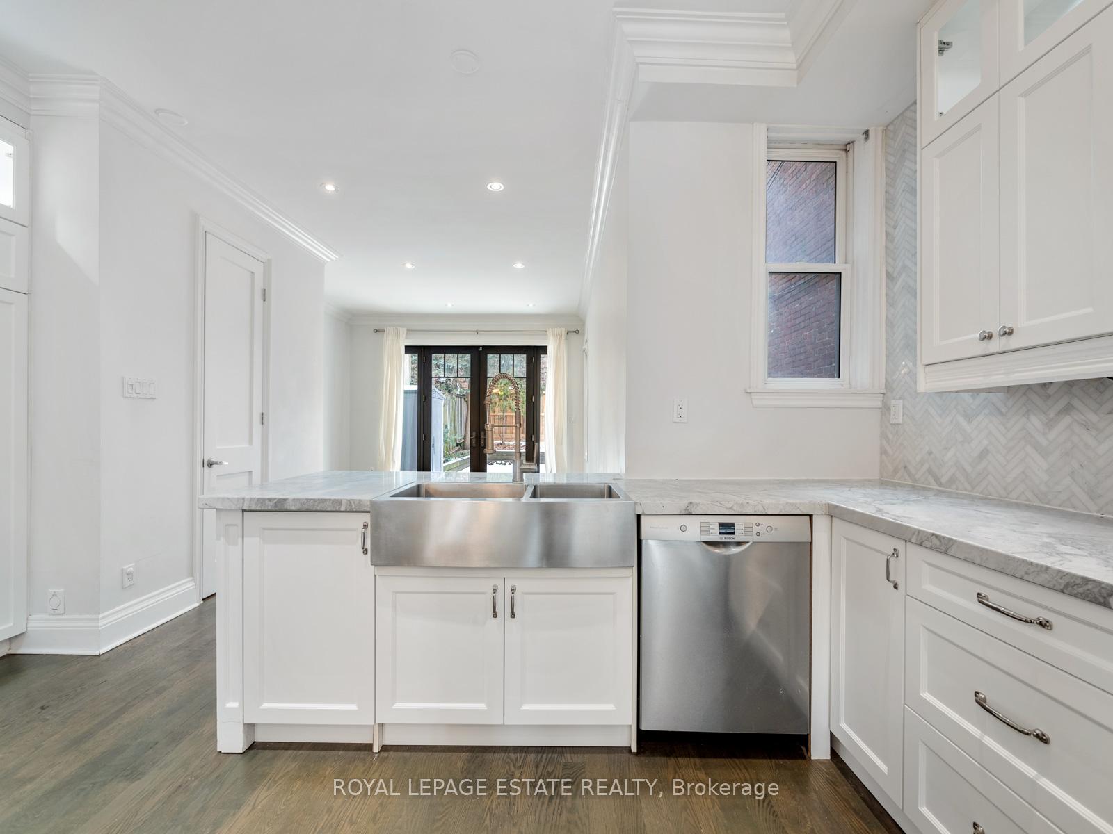 Photo 8 of 250 Cottingham Street, Toronto, Casa Loma — HOMEH