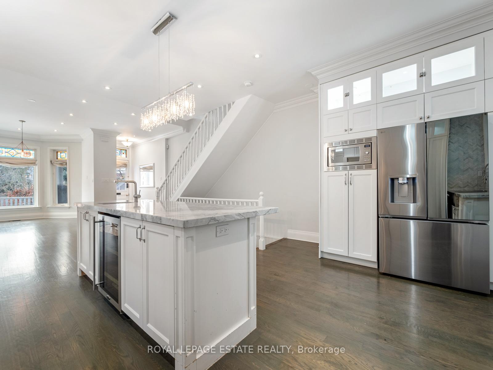 Photo 12 of 250 Cottingham Street, Toronto, Casa Loma — HOMEH