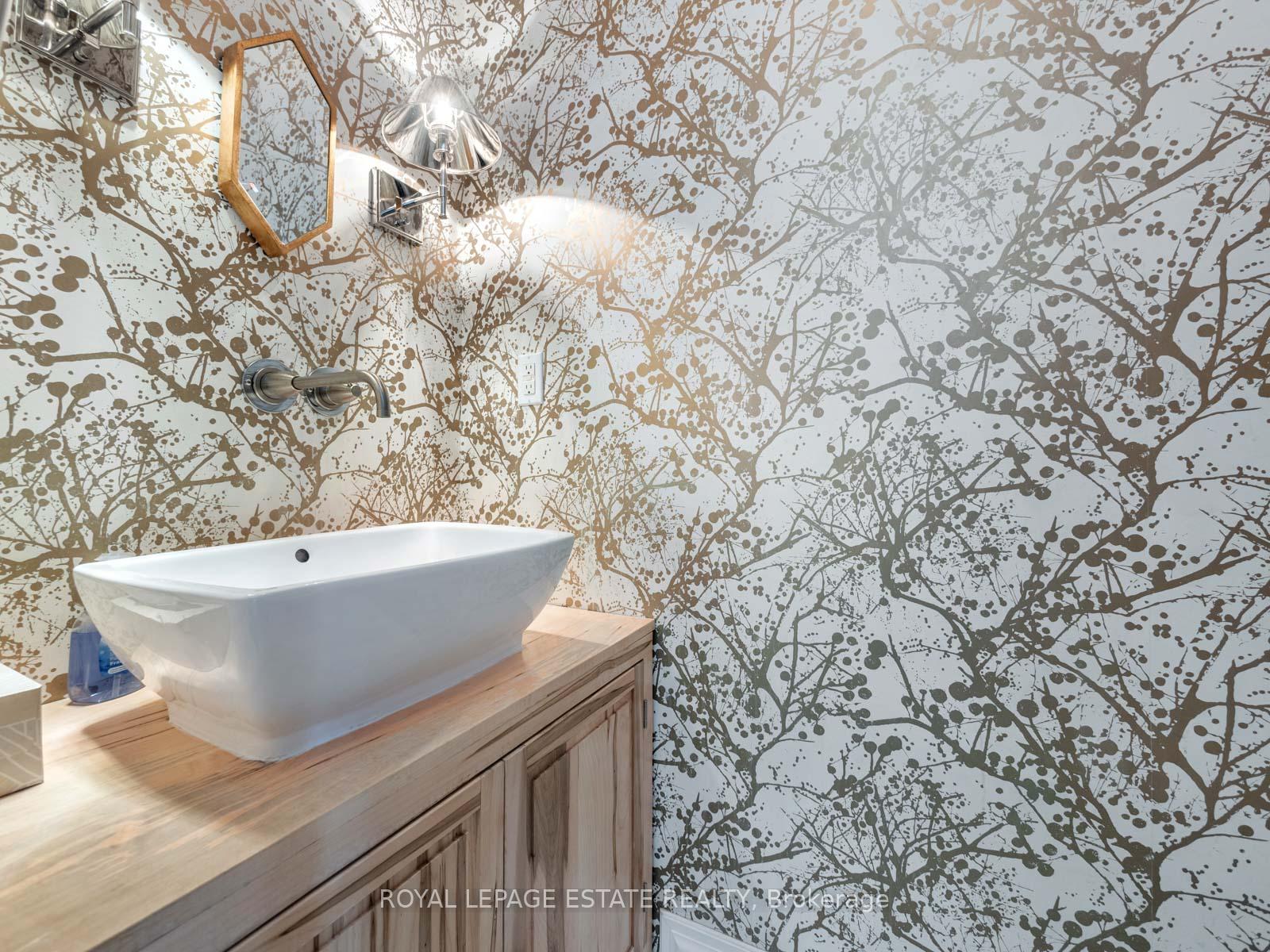 Photo 14 of 250 Cottingham Street, Toronto, Casa Loma — HOMEH
