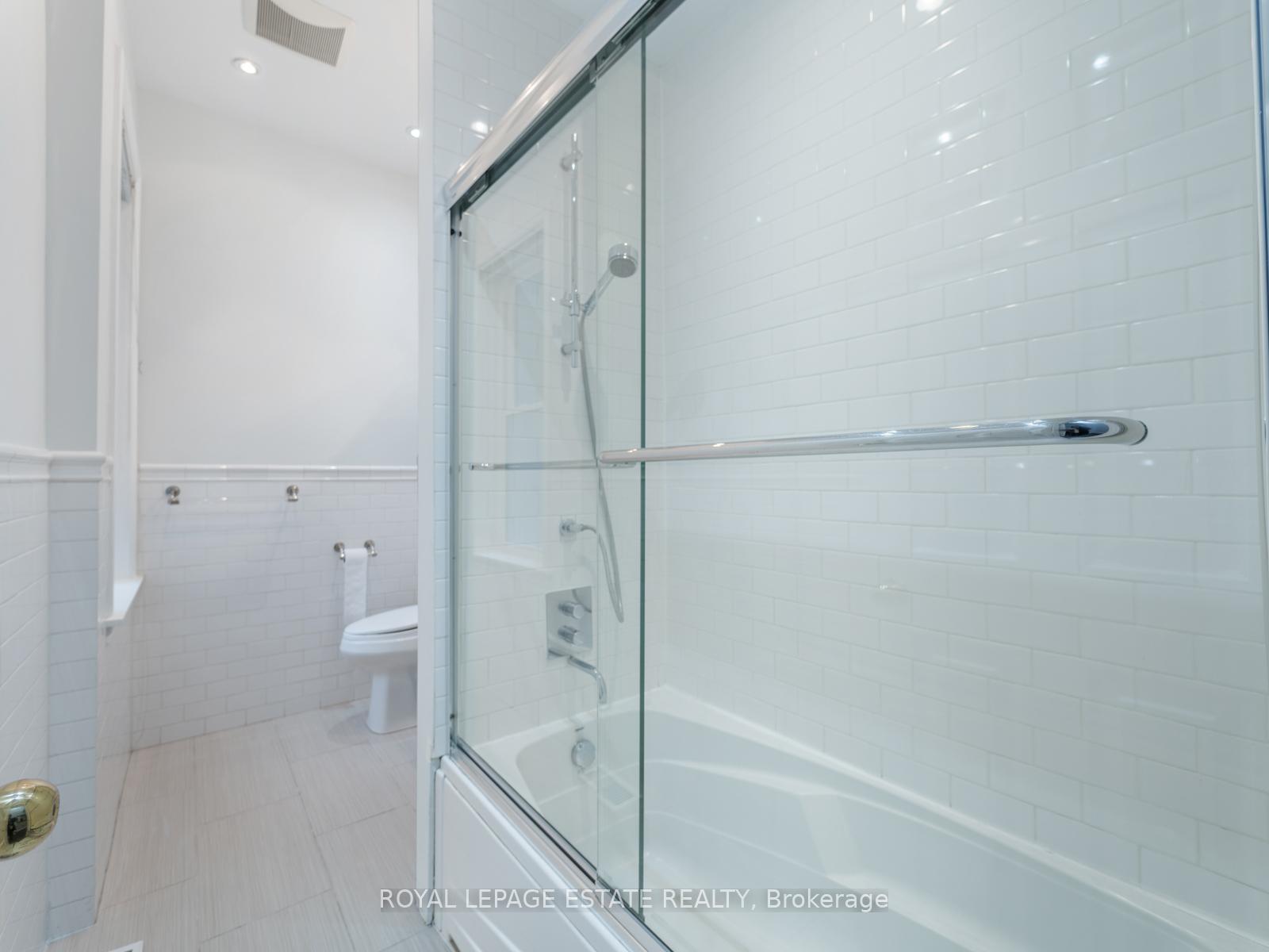 Photo 15 of 250 Cottingham Street, Toronto, Casa Loma — HOMEH