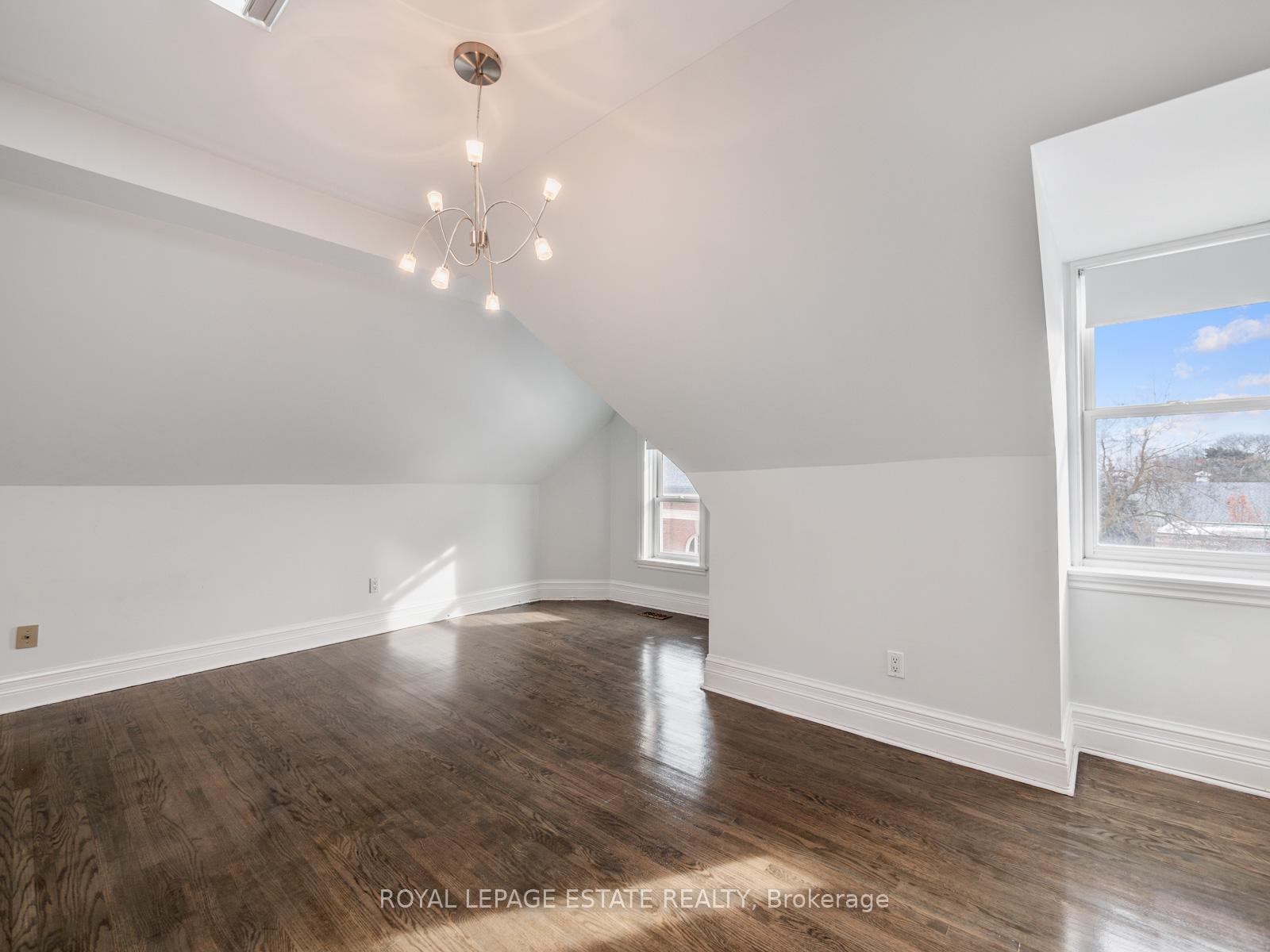 Photo 24 of 250 Cottingham Street, Toronto, Casa Loma — HOMEH