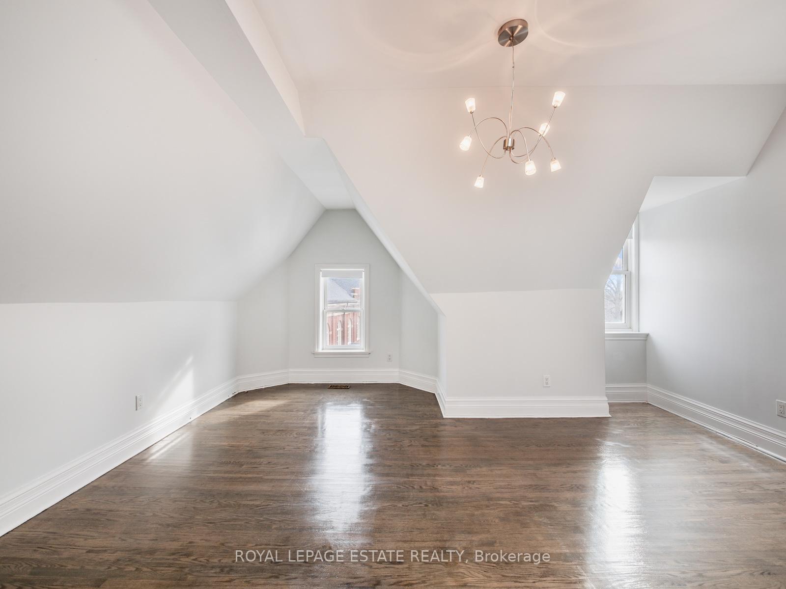 Photo 38 of 250 Cottingham Street, Toronto, Casa Loma — HOMEH