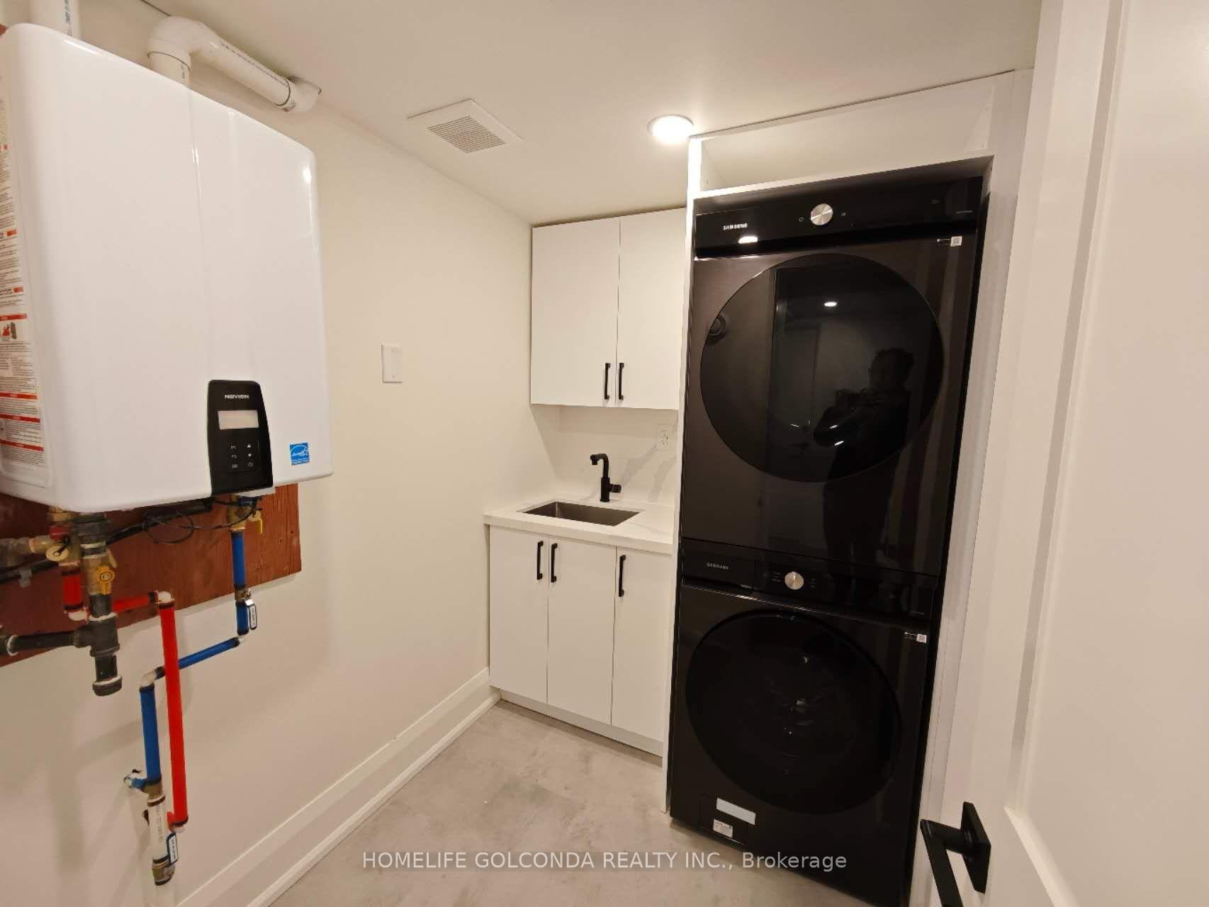 Photo 3 of Unit Unit 3, 115 Monarch Avenue, Toronto, Greenwood-Coxwell — HOMEH