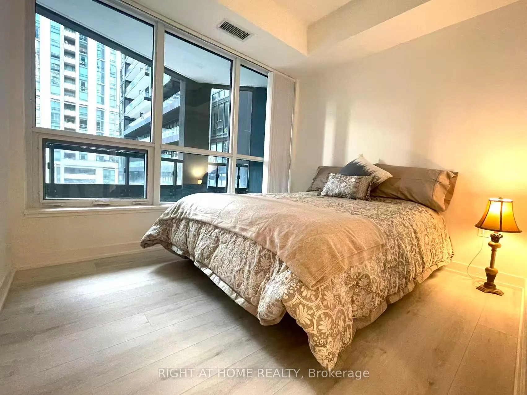 Photo 11 of Unit 303, 110 Broadway Avenue, Toronto, Mount Pleasant West — HOMEH