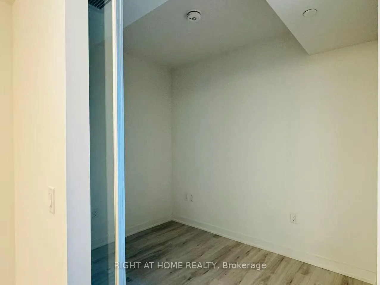 Photo 13 of Unit 303, 110 Broadway Avenue, Toronto, Mount Pleasant West — HOMEH