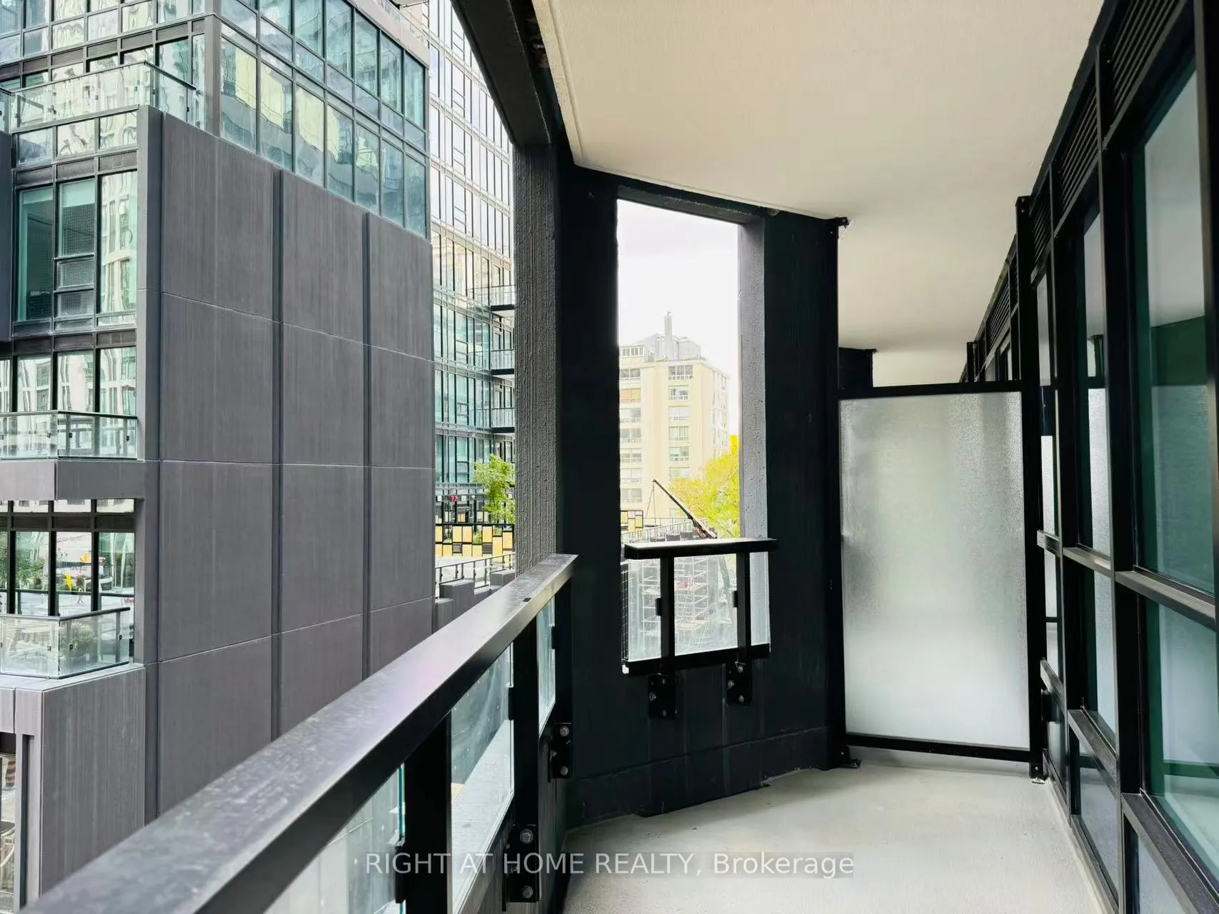 Photo 18 of Unit 303, 110 Broadway Avenue, Toronto, Mount Pleasant West — HOMEH