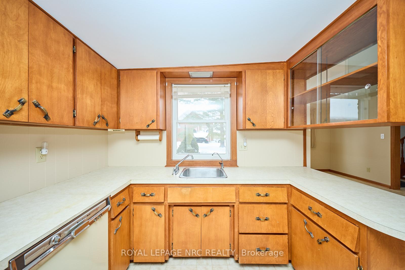 Photo 17 of 21 Melrose Avenue, Thorold, Port Robinson — HOMEH