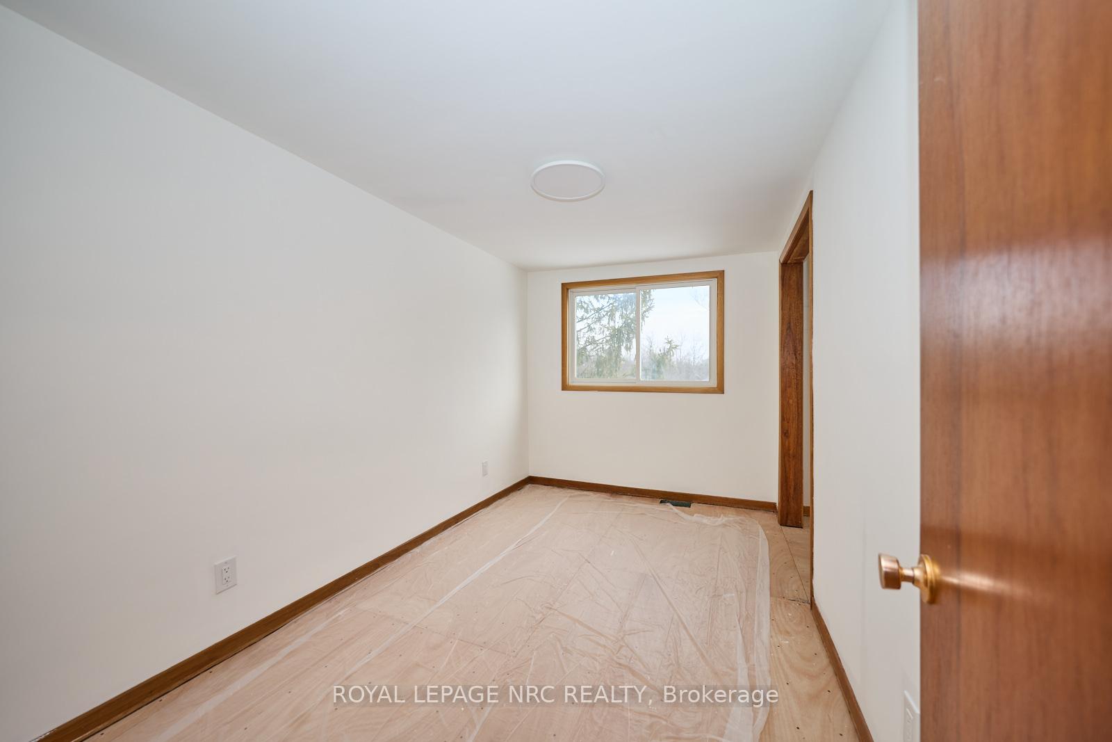 Photo 23 of 21 Melrose Avenue, Thorold, Port Robinson — HOMEH