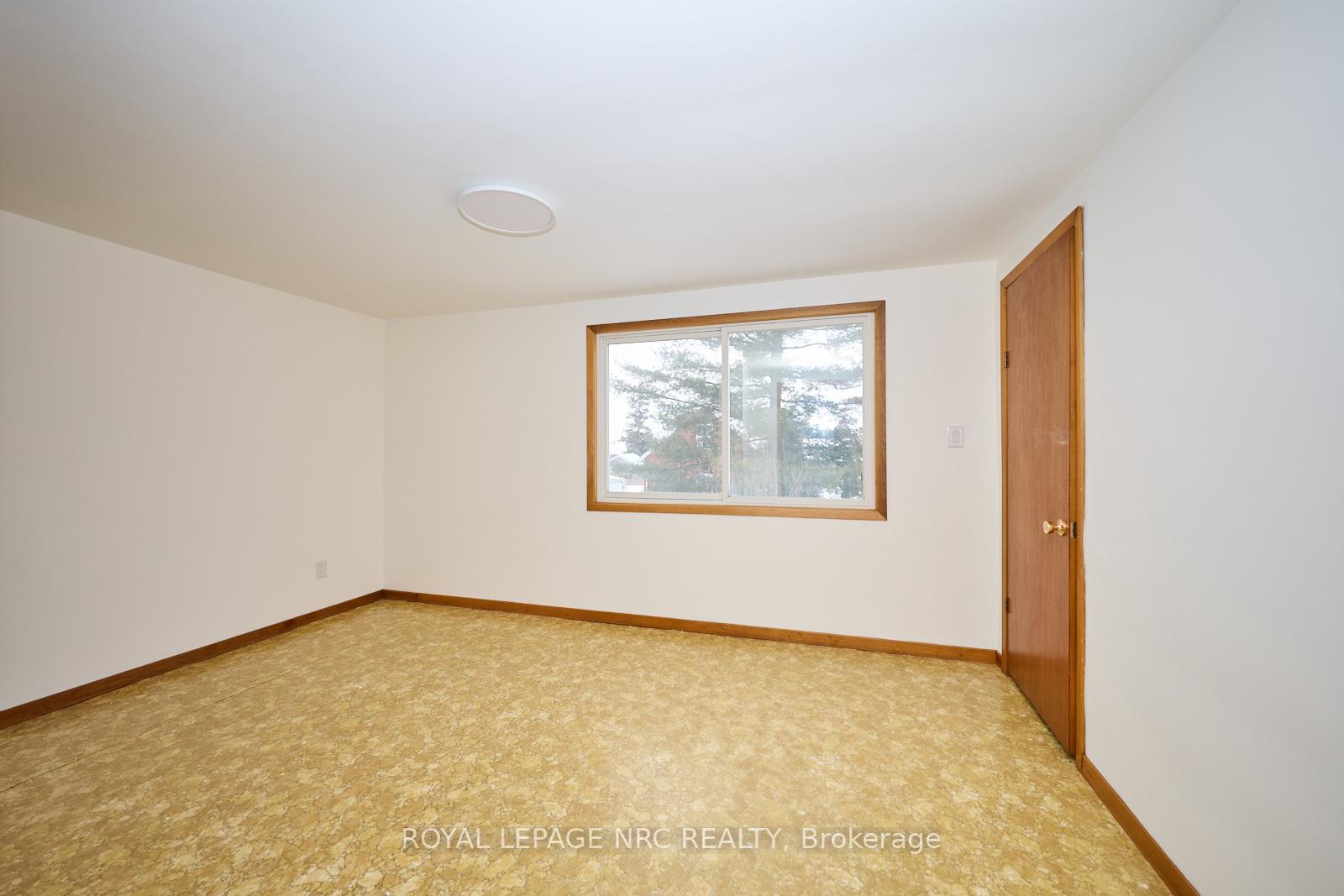 Photo 27 of 21 Melrose Avenue, Thorold, Port Robinson — HOMEH