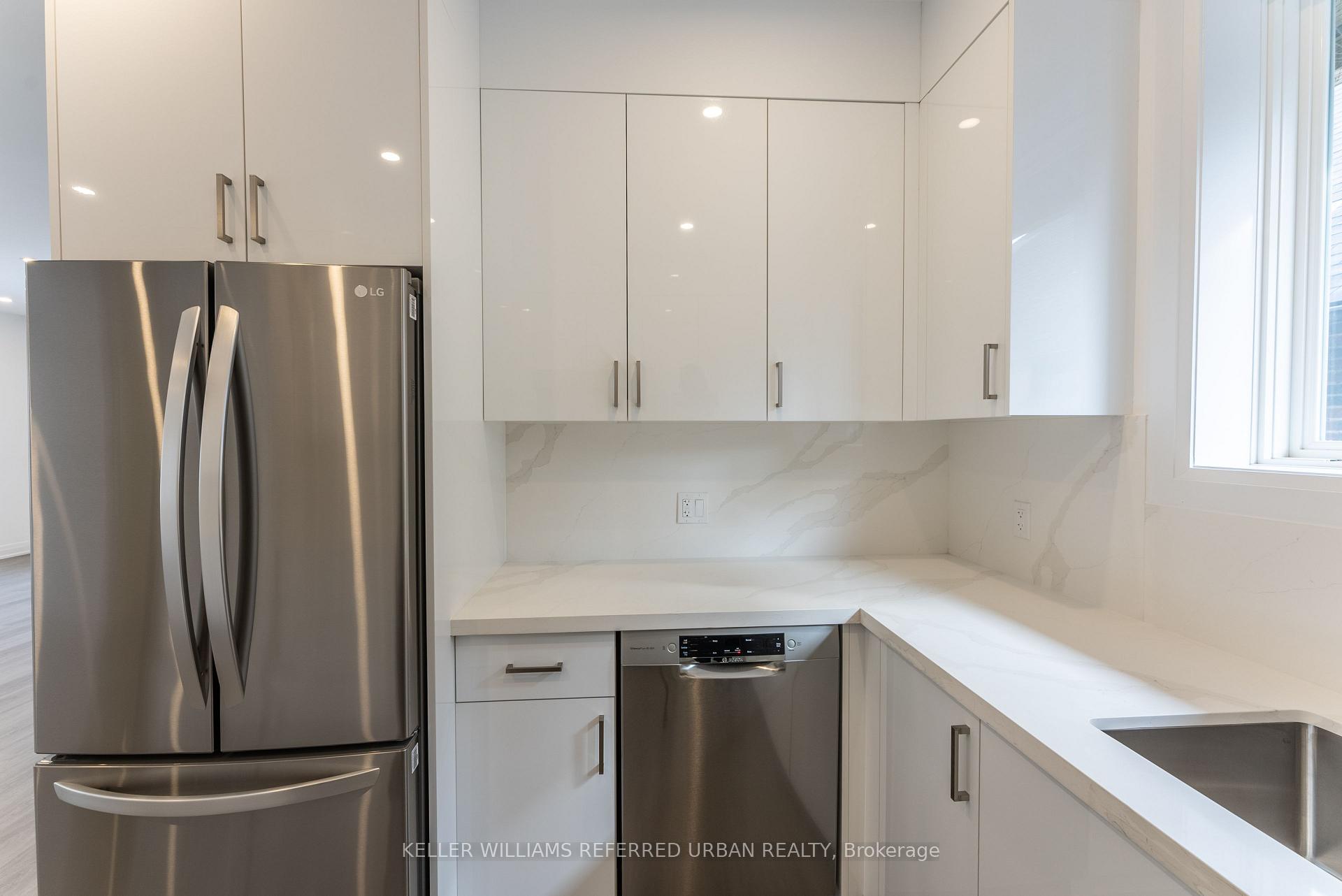 Photo 8 of Unit 2nd, 8 Glen Edyth Drive, Toronto, Casa Loma — HOMEH