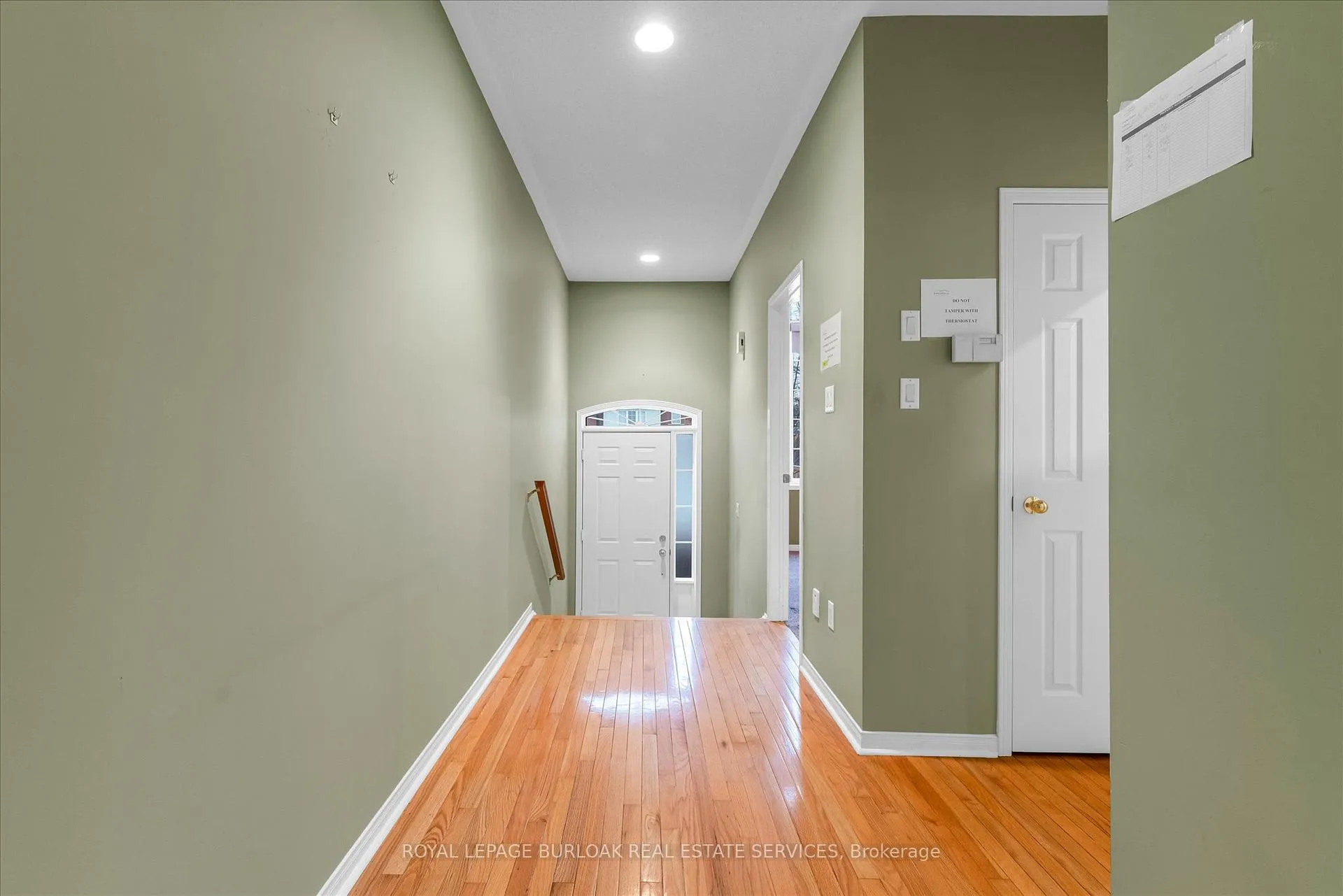 Photo 3 of Unit 1, 10 Davidson Boulevard, Hamilton, Dundas — HOMEH