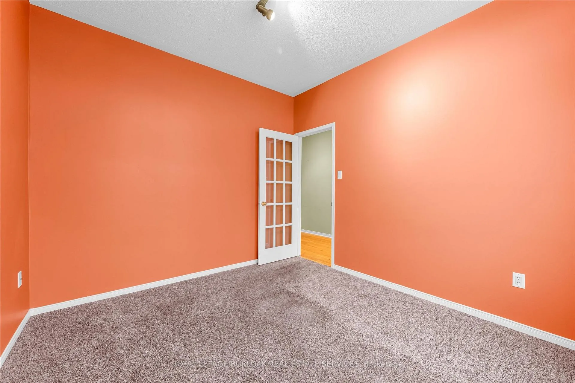Photo 5 of Unit 1, 10 Davidson Boulevard, Hamilton, Dundas — HOMEH