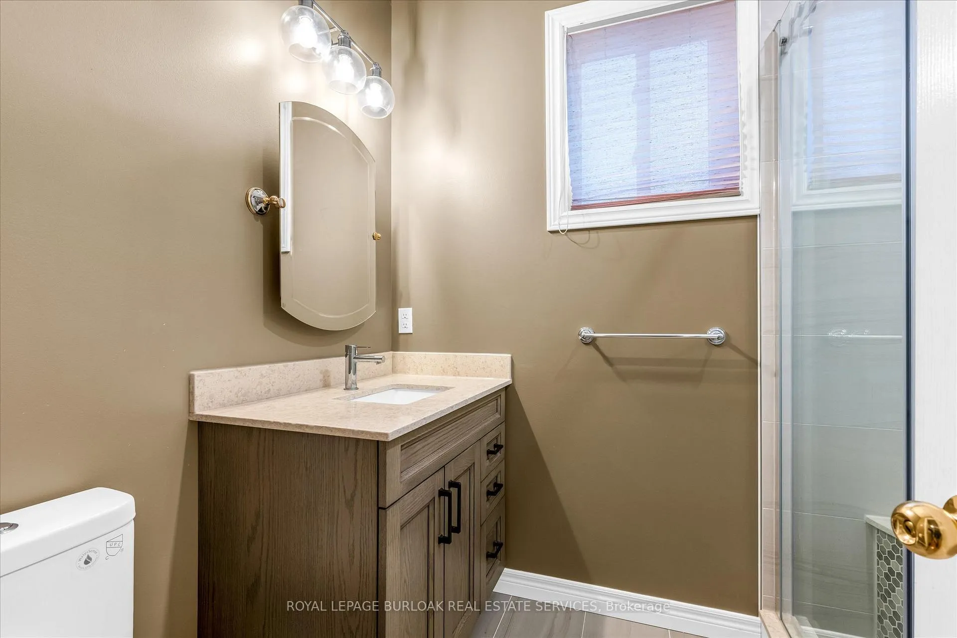 Photo 6 of Unit 1, 10 Davidson Boulevard, Hamilton, Dundas — HOMEH