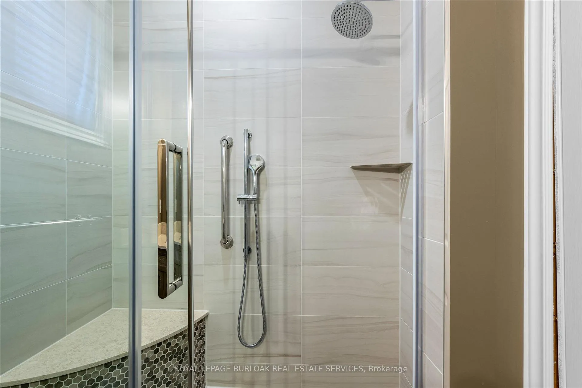 Photo 7 of Unit 1, 10 Davidson Boulevard, Hamilton, Dundas — HOMEH