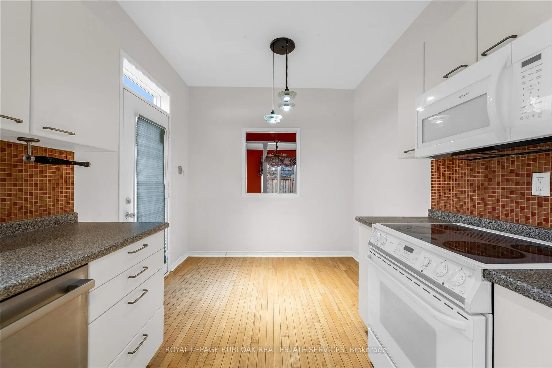 Photo 9 of Unit 1, 10 Davidson Boulevard, Hamilton, Dundas — HOMEH