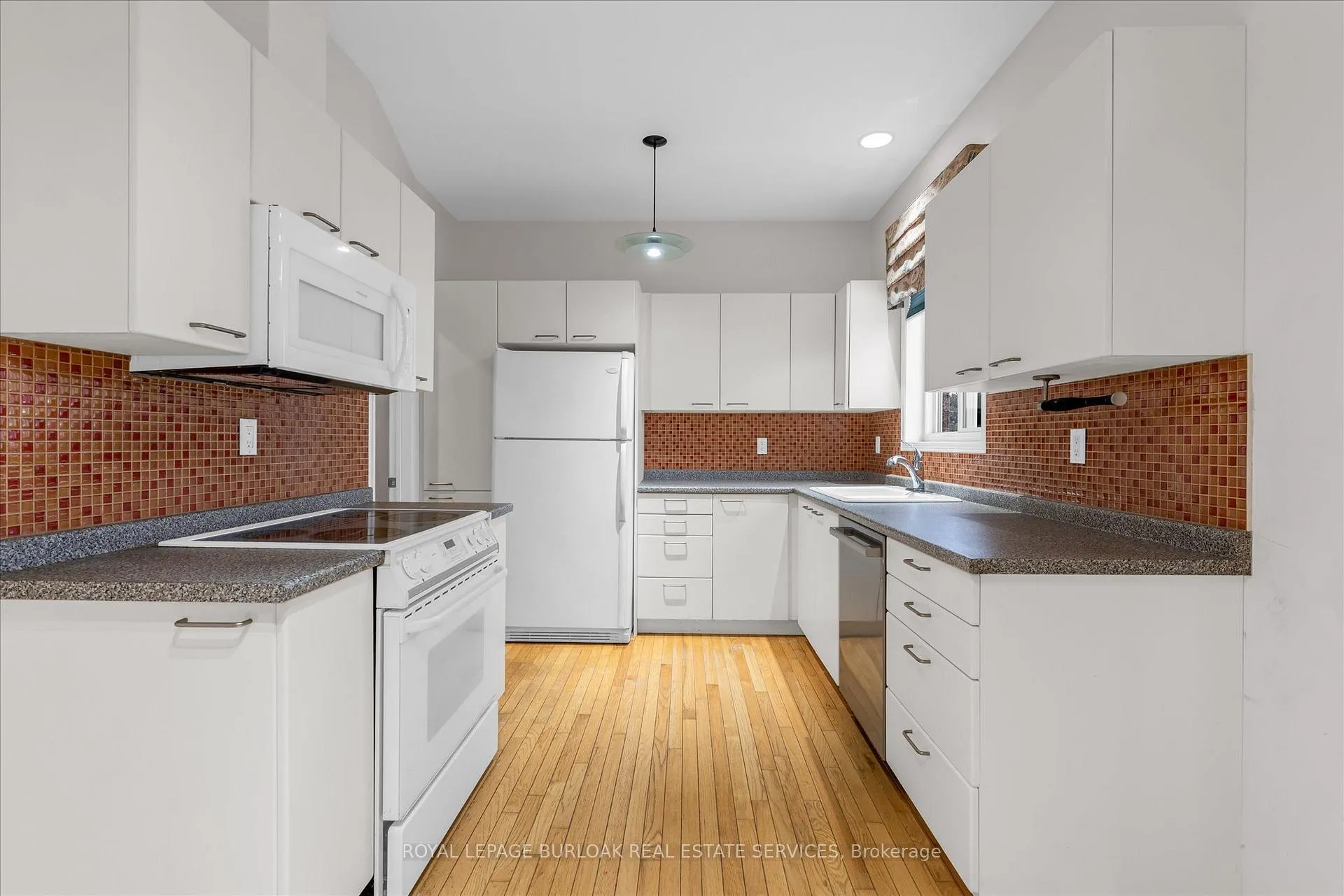 Photo 10 of Unit 1, 10 Davidson Boulevard, Hamilton, Dundas — HOMEH