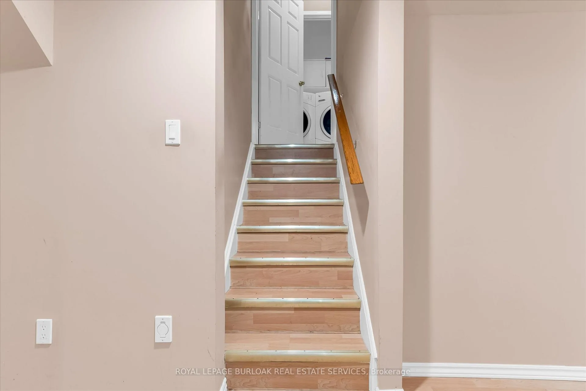 Photo 21 of Unit 1, 10 Davidson Boulevard, Hamilton, Dundas — HOMEH