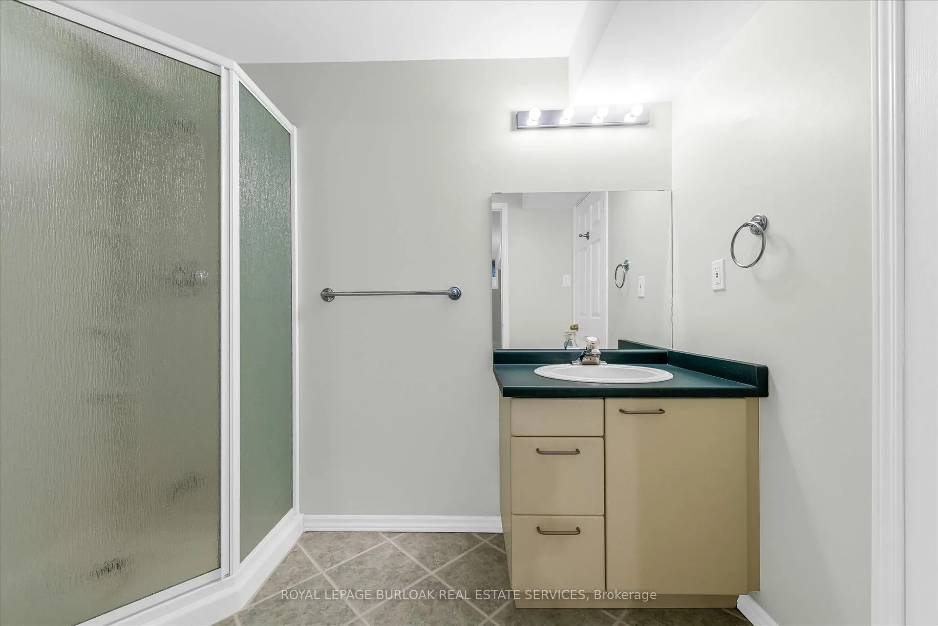 Photo 25 of Unit 1, 10 Davidson Boulevard, Hamilton, Dundas — HOMEH