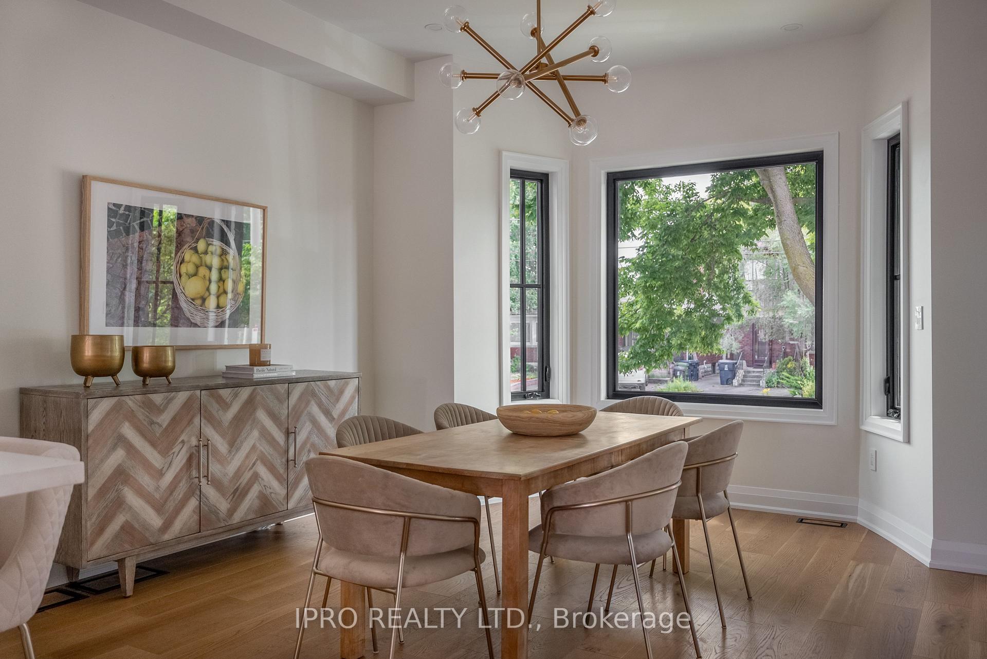 Photo 4 of 246 O'connor Drive, Toronto, East York — HOMEH