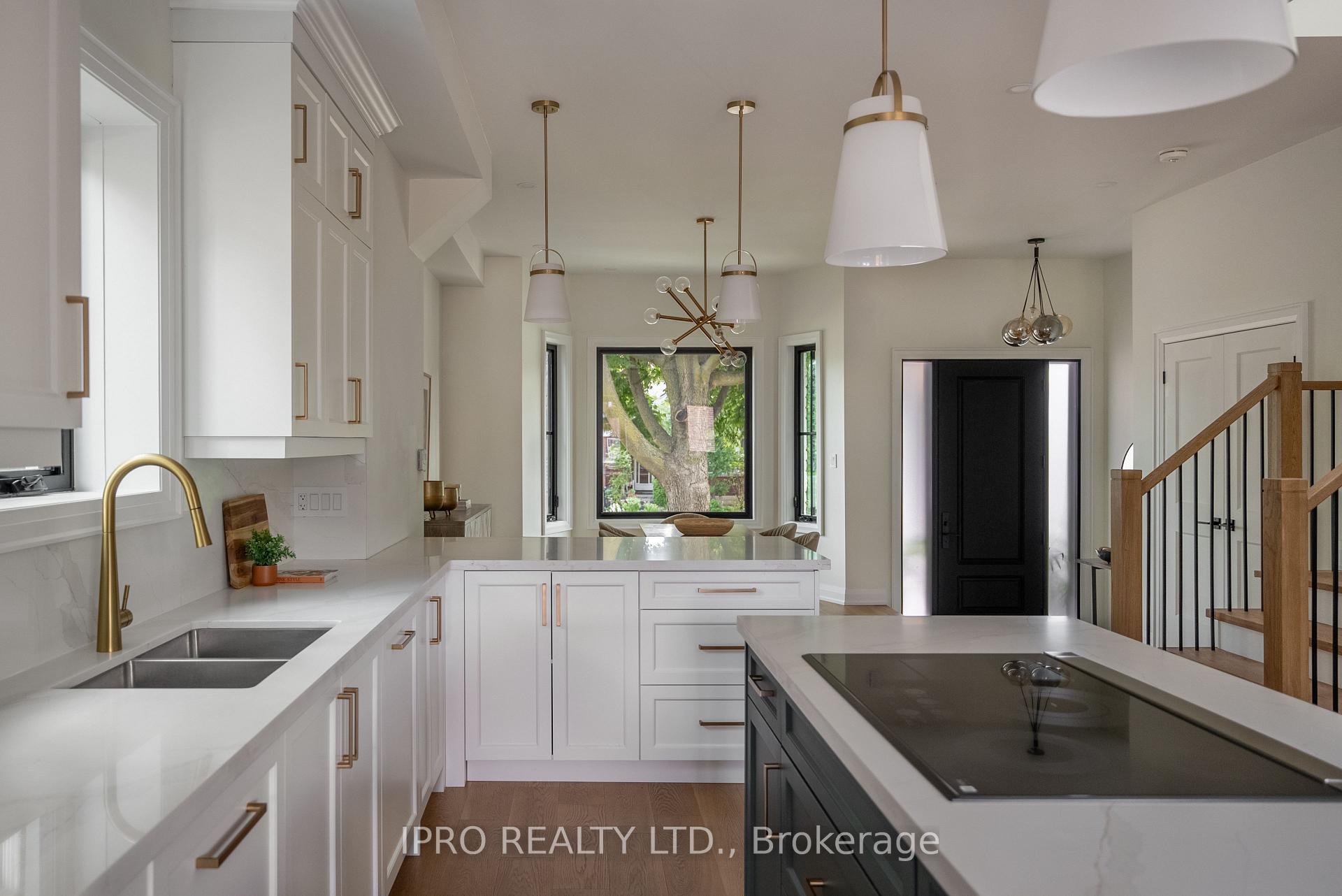 Photo 10 of 246 O'connor Drive, Toronto, East York — HOMEH