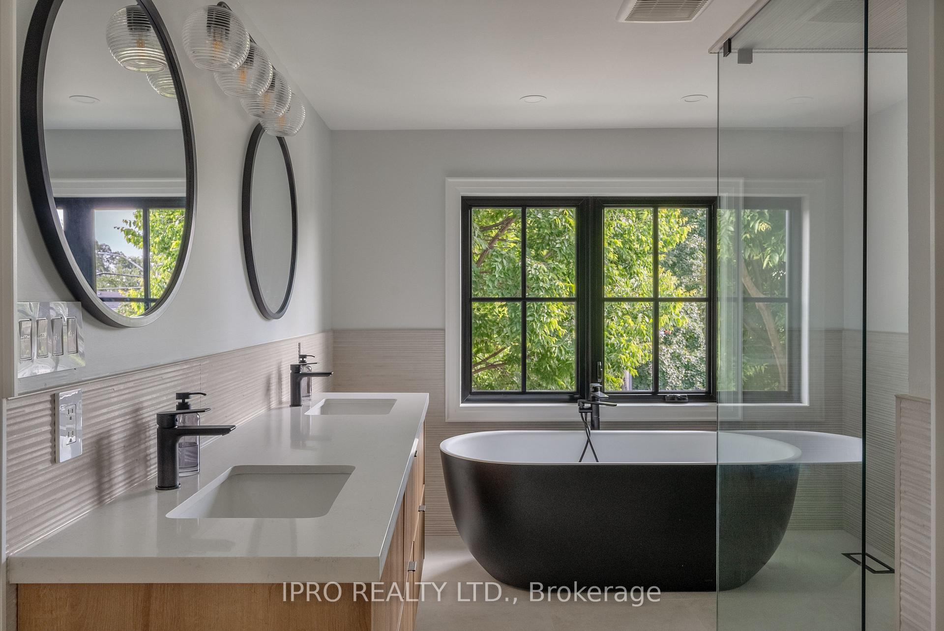 Photo 18 of 246 O'connor Drive, Toronto, East York — HOMEH