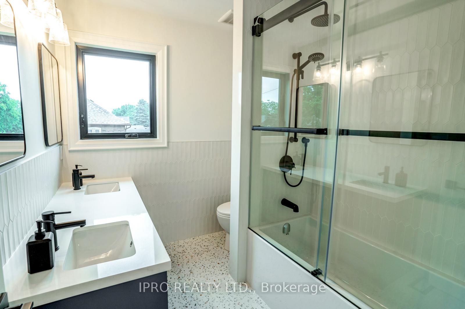 Photo 25 of 246 O'connor Drive, Toronto, East York — HOMEH
