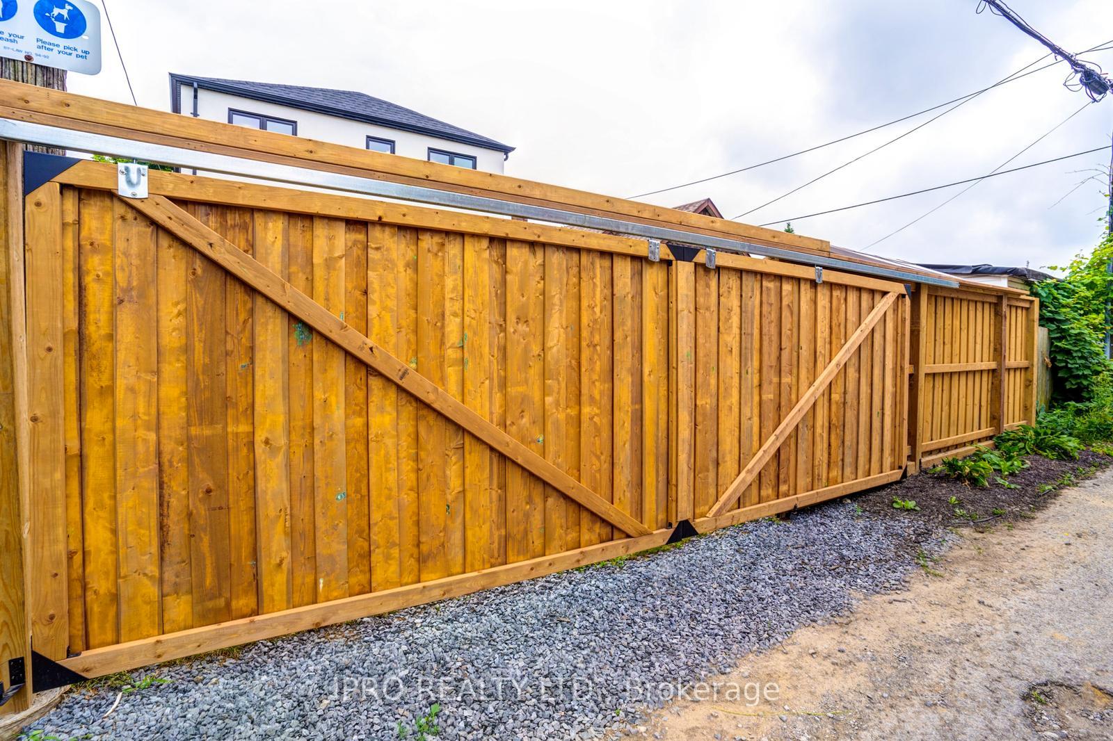 Photo 38 of 246 O'connor Drive, Toronto, East York — HOMEH