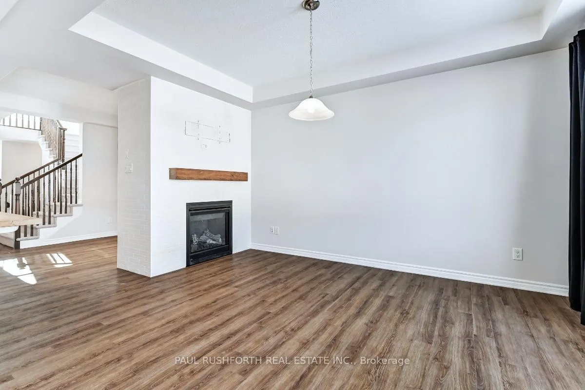 Photo 5 of 123 Pictou Crescent, Ottawa, Kanata - Emerald Meadows/Trailwest — HOMEH