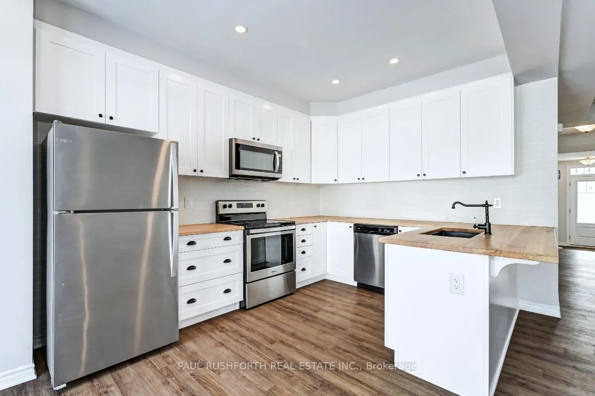 Photo 8 of 123 Pictou Crescent, Ottawa, Kanata - Emerald Meadows/Trailwest — HOMEH