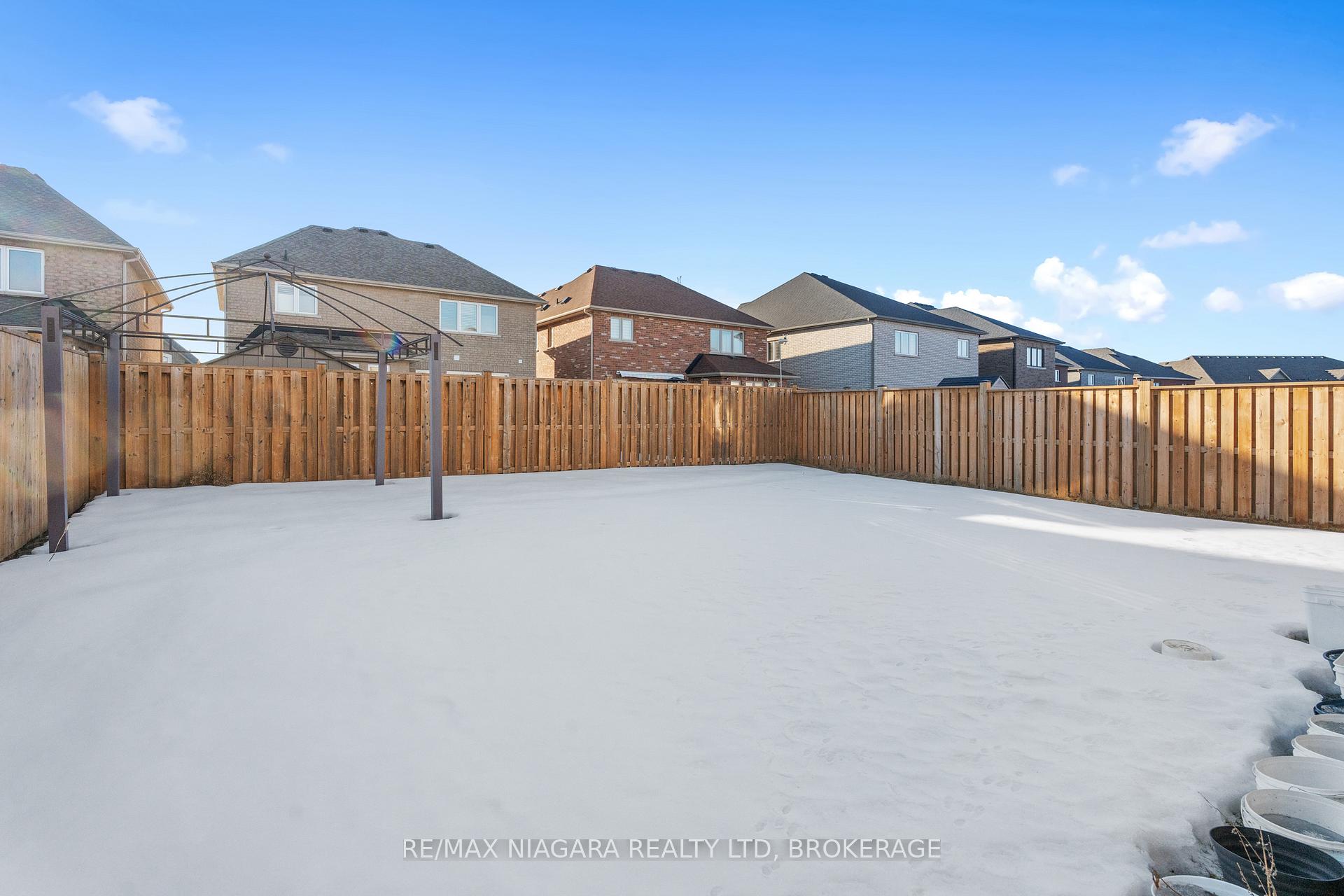 Photo 32 of 44 Success Way, Thorold, Rolling Meadows — HOMEH