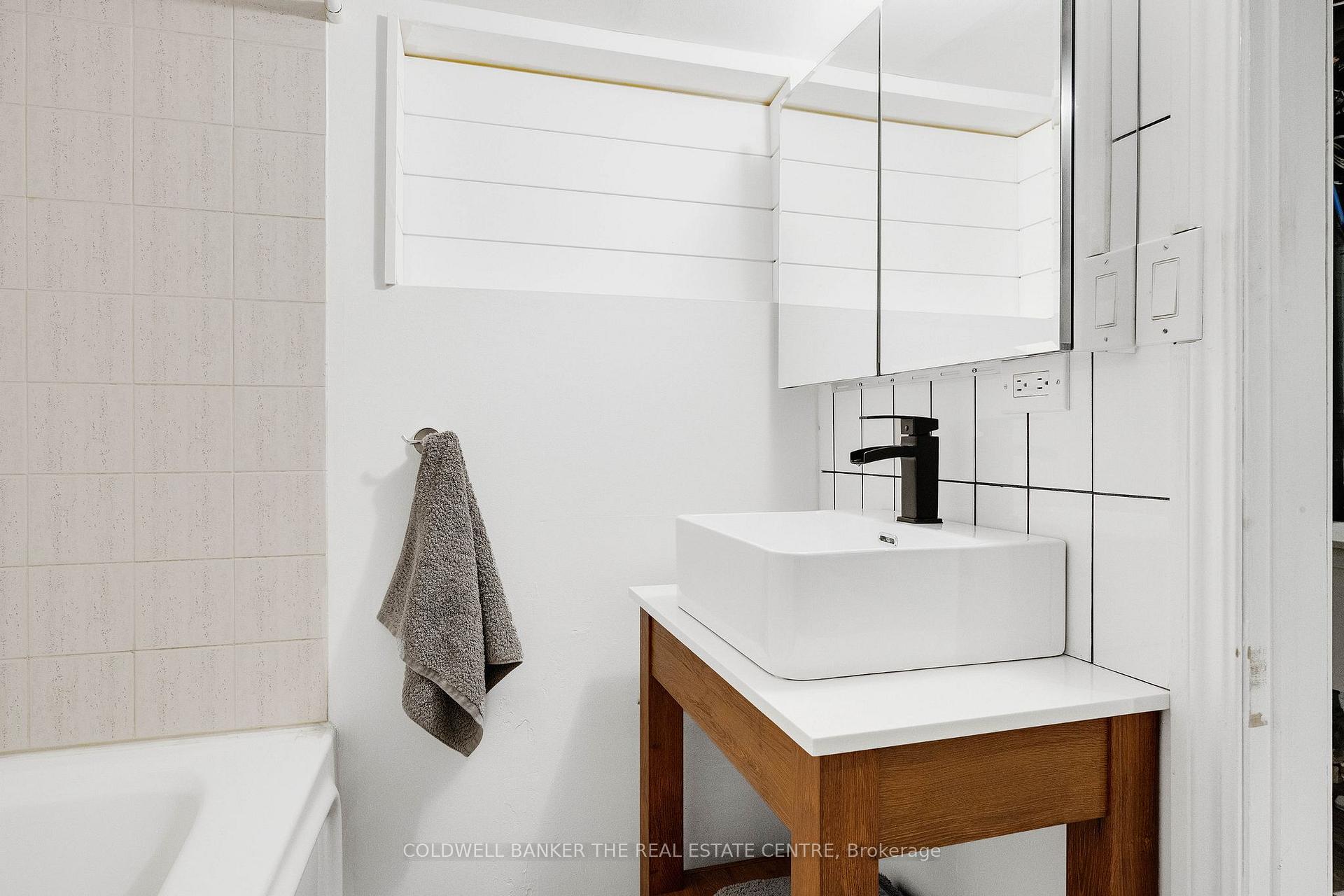 Photo 31 of 25 Wiley Avenue, Toronto, Danforth Village-East York — HOMEH