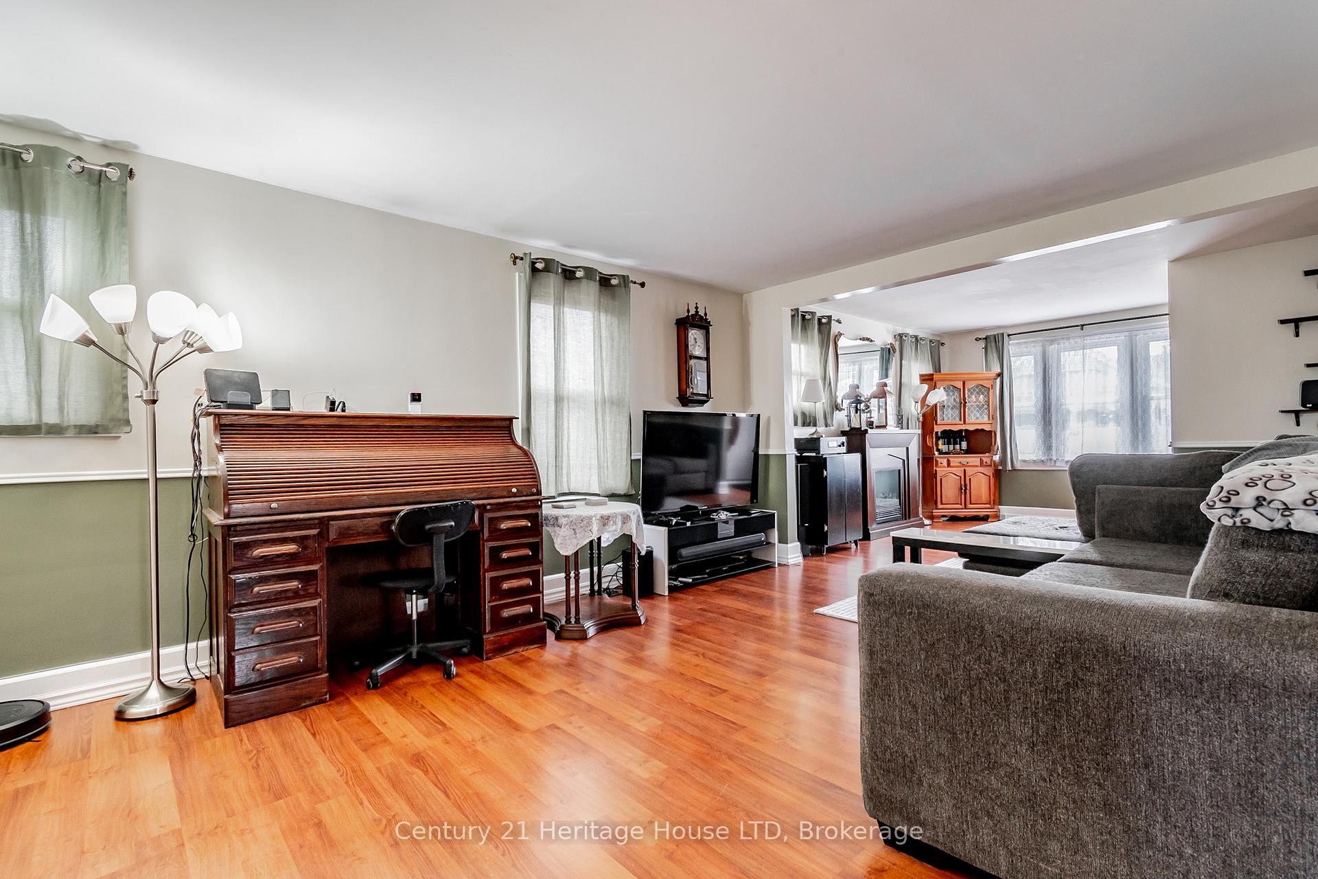 Photo 2 of 153 Clara Street, Thorold, Allanburg/Thorold South — HOMEH