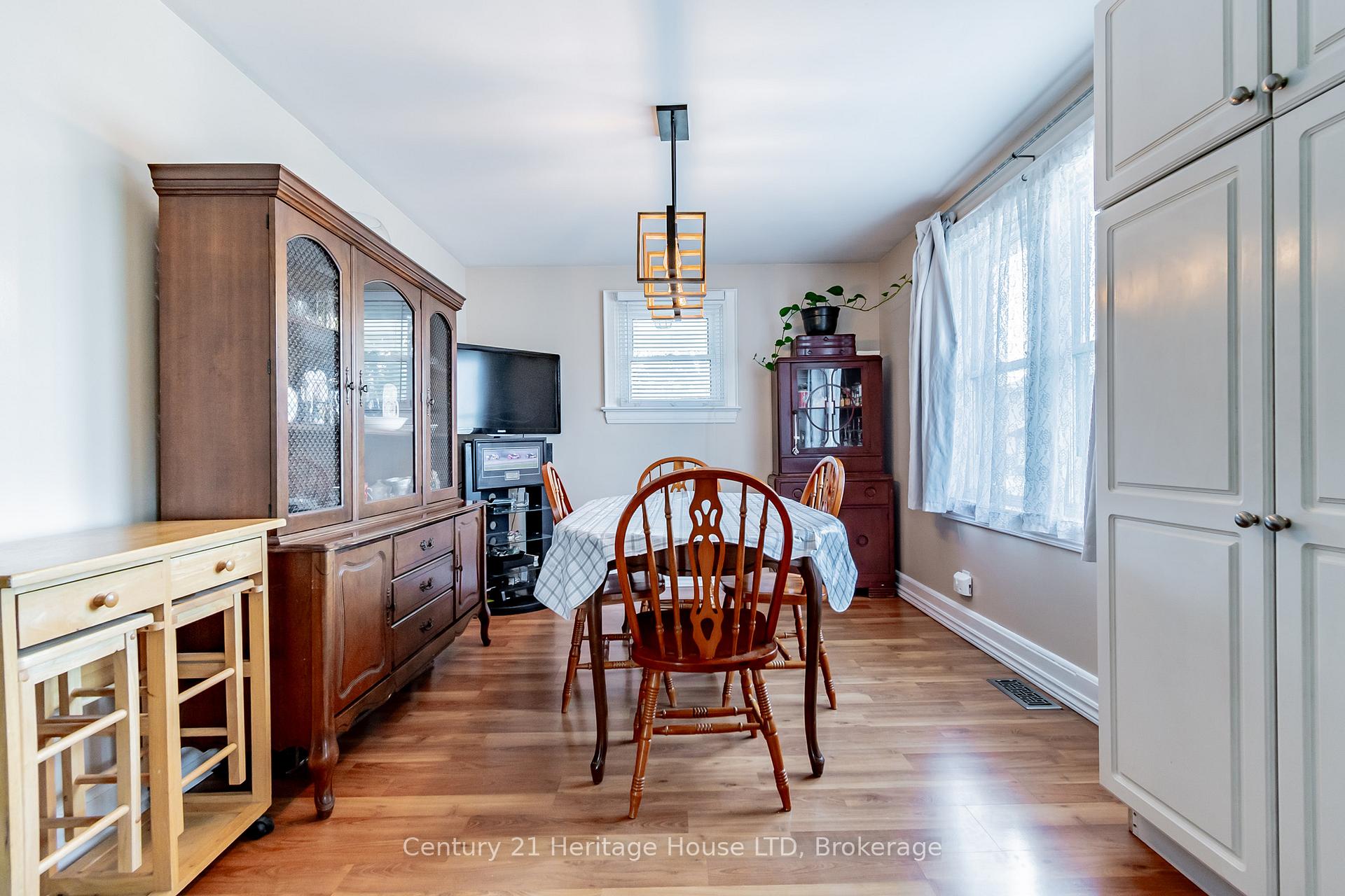 Photo 4 of 153 Clara Street, Thorold, Allanburg/Thorold South — HOMEH