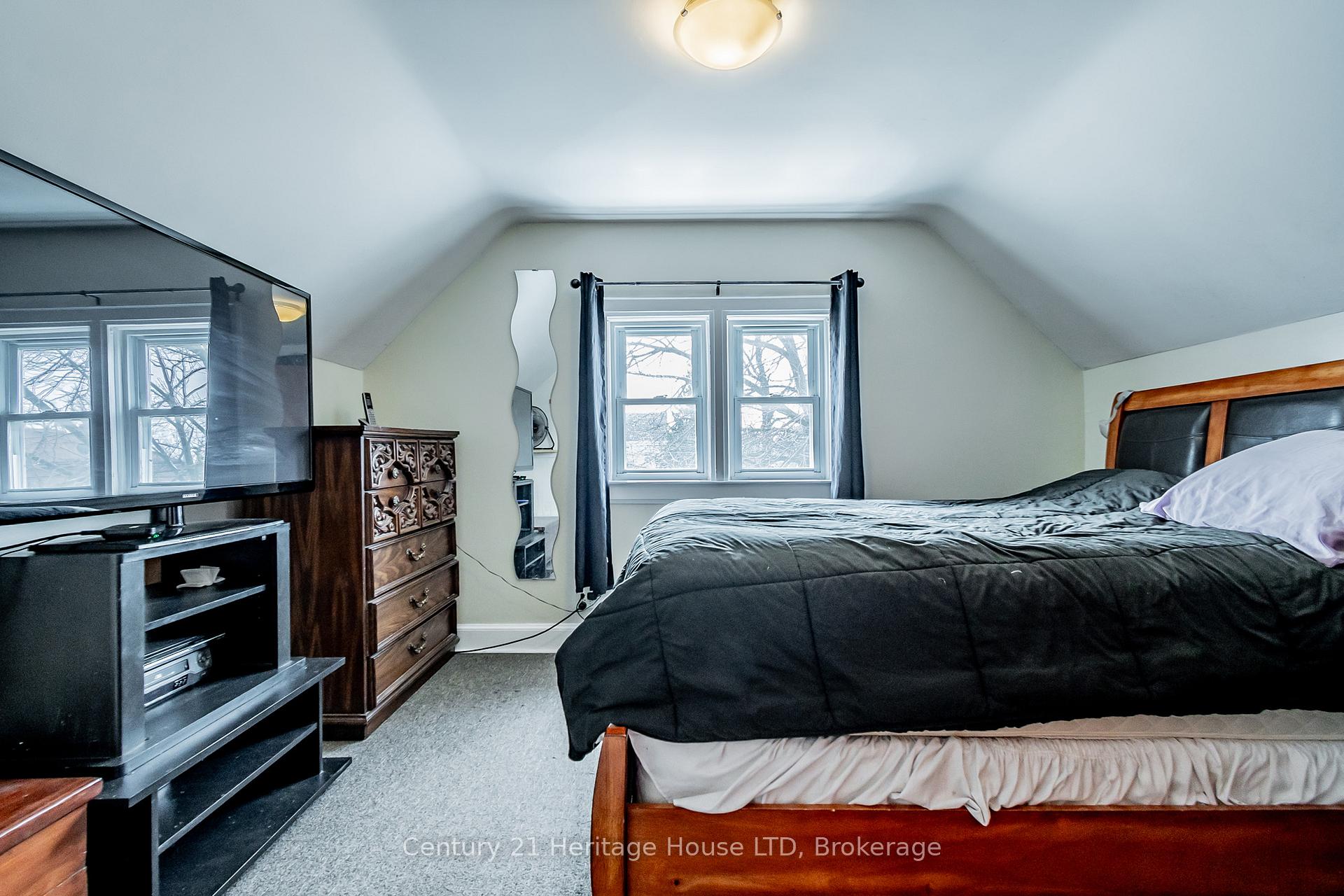 Photo 6 of 153 Clara Street, Thorold, Allanburg/Thorold South — HOMEH