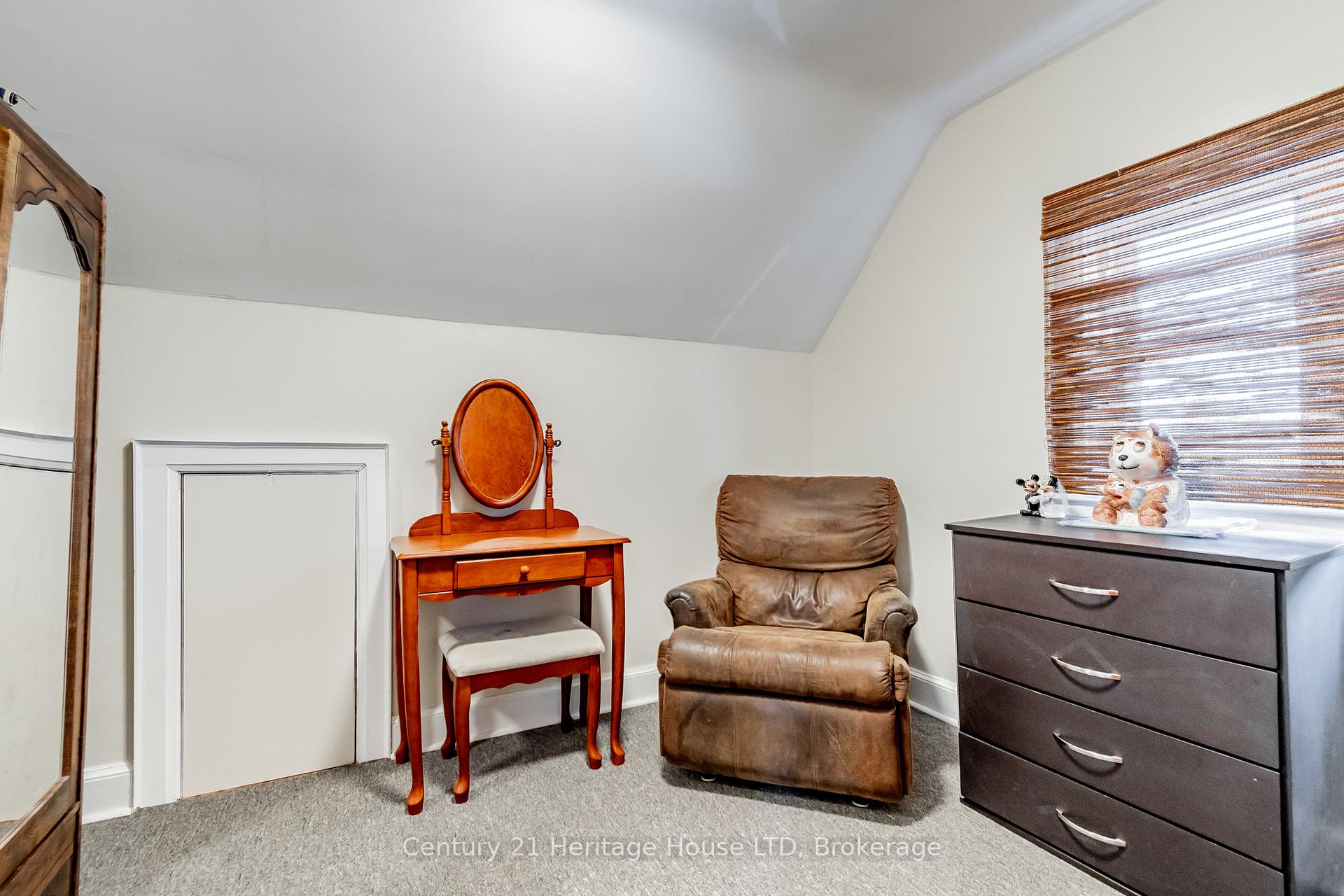 Photo 10 of 153 Clara Street, Thorold, Allanburg/Thorold South — HOMEH