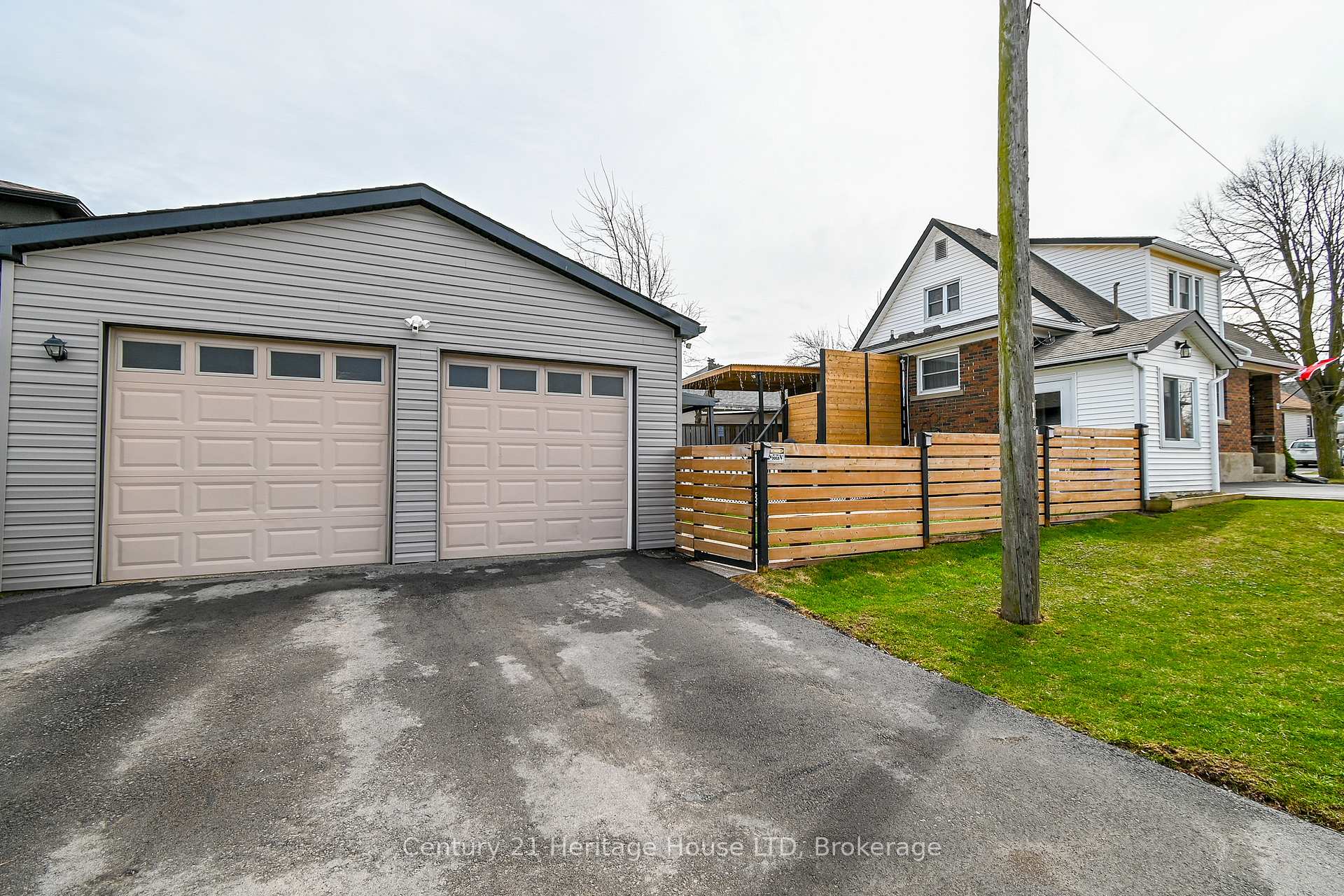 Photo 21 of 153 Clara Street, Thorold, Allanburg/Thorold South — HOMEH