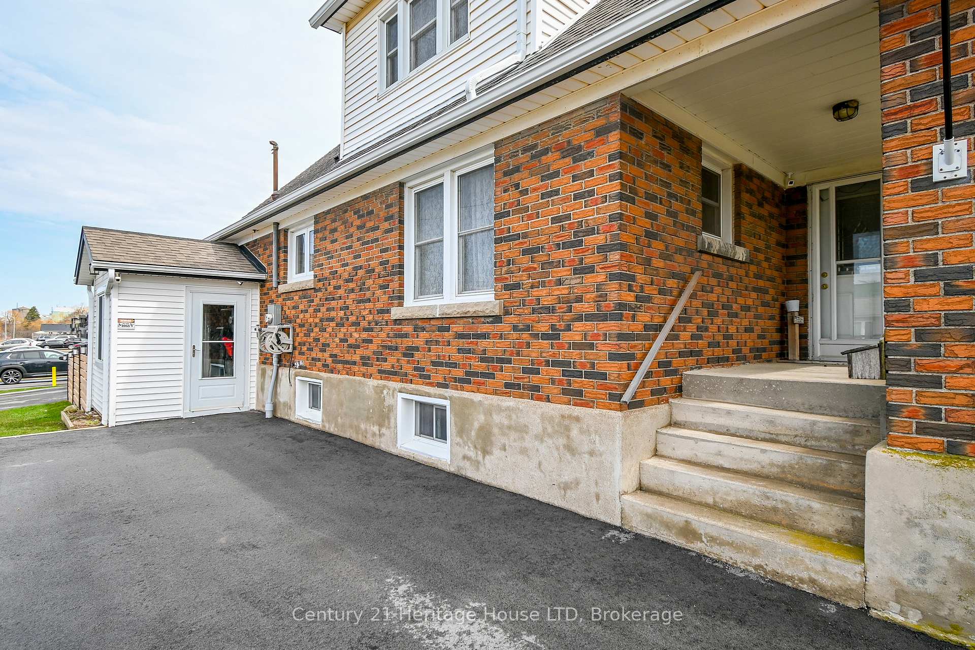 Photo 23 of 153 Clara Street, Thorold, Allanburg/Thorold South — HOMEH