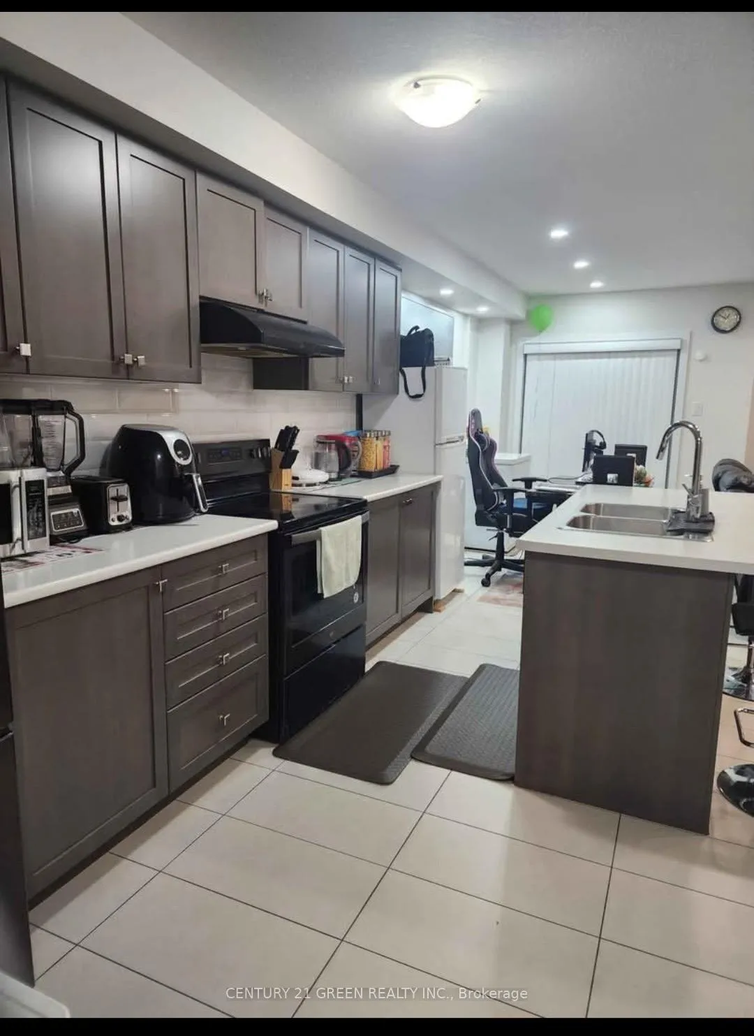 Photo 4 of 55 Prestwick Street, Hamilton, Stoney Creek Mountain — HOMEH