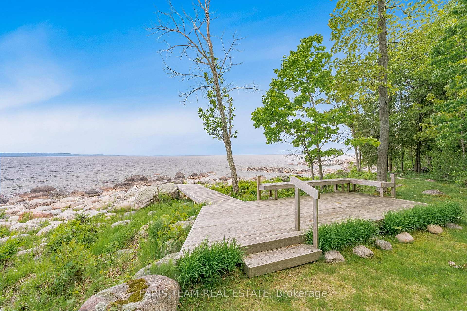 Photo 2 of 618 Silver Birch Drive, Tiny, Rural Tiny — HOMEH